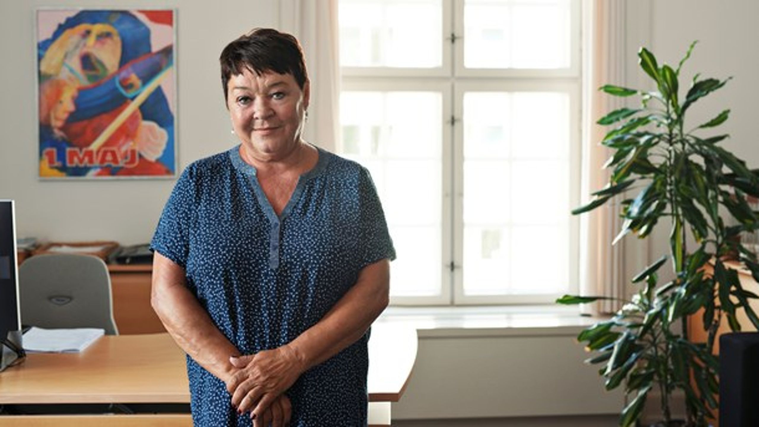 Hvis vi ikke kun skal godt gennem coronakrisen, men også godt videre på den anden side, skal vi have mod og styrke til at investere i fællesskabet, skriver FOA-formand Mona Striib.