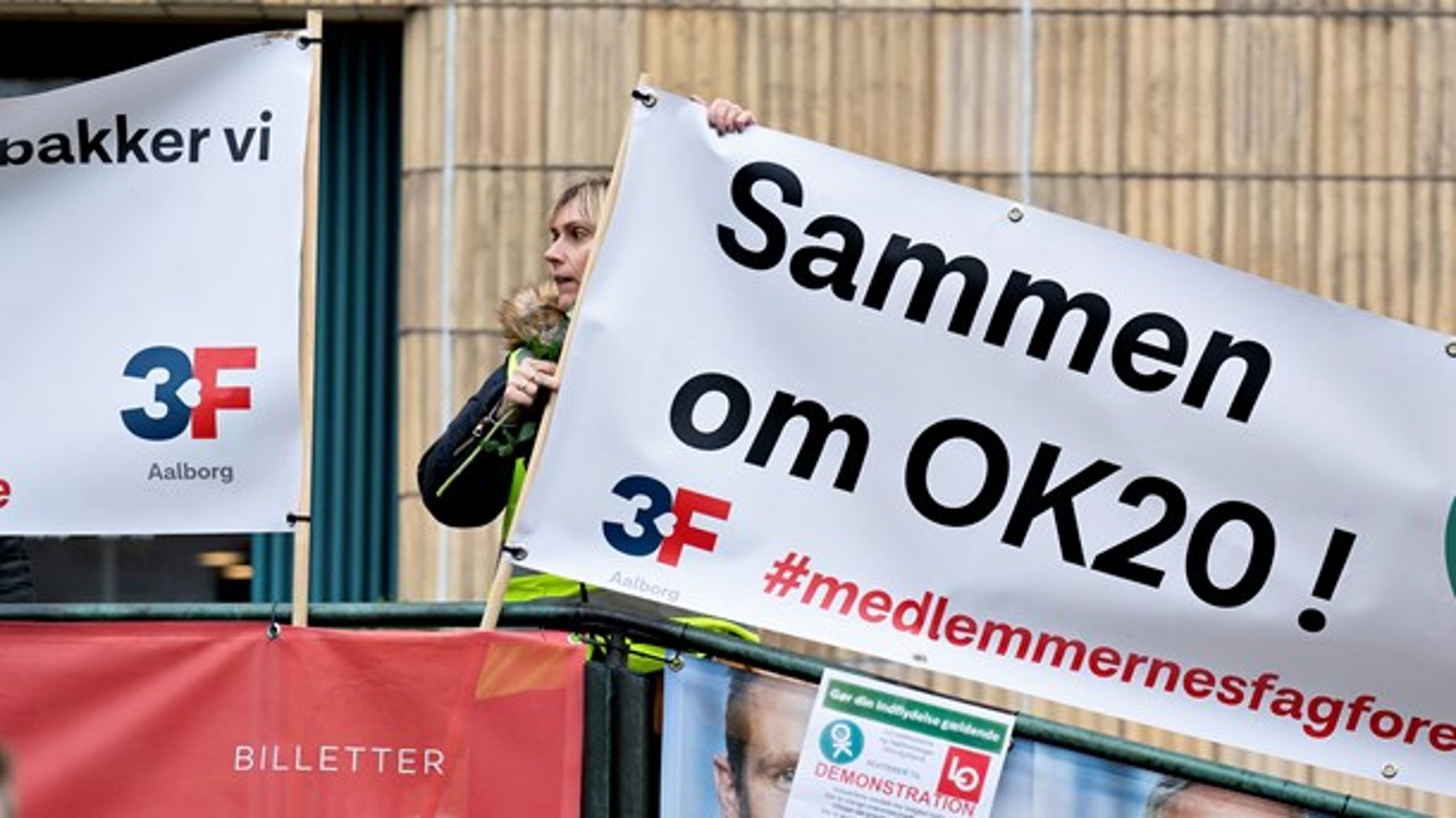 Medlemmerne af DA og FH har nu endegyldigt godkendt aftalen om en ny overenskomst for 600.000 privatansatte. Dermed er en storkonflikt definitivt afværget.