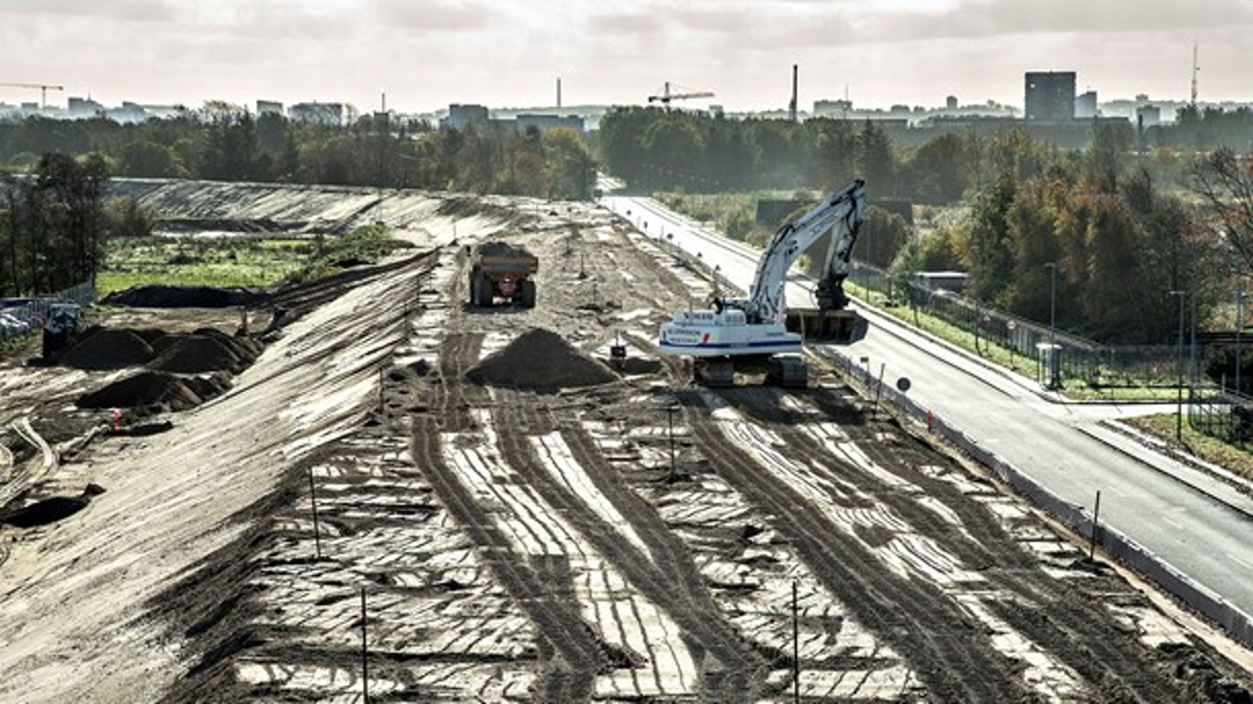 Jernbanenettet er i en årrække blevet syltet, men vejen ud af coronakrisen bør indbefatte grønne transportinvesteringer, skriver&nbsp;Henning Hyllested (EL).