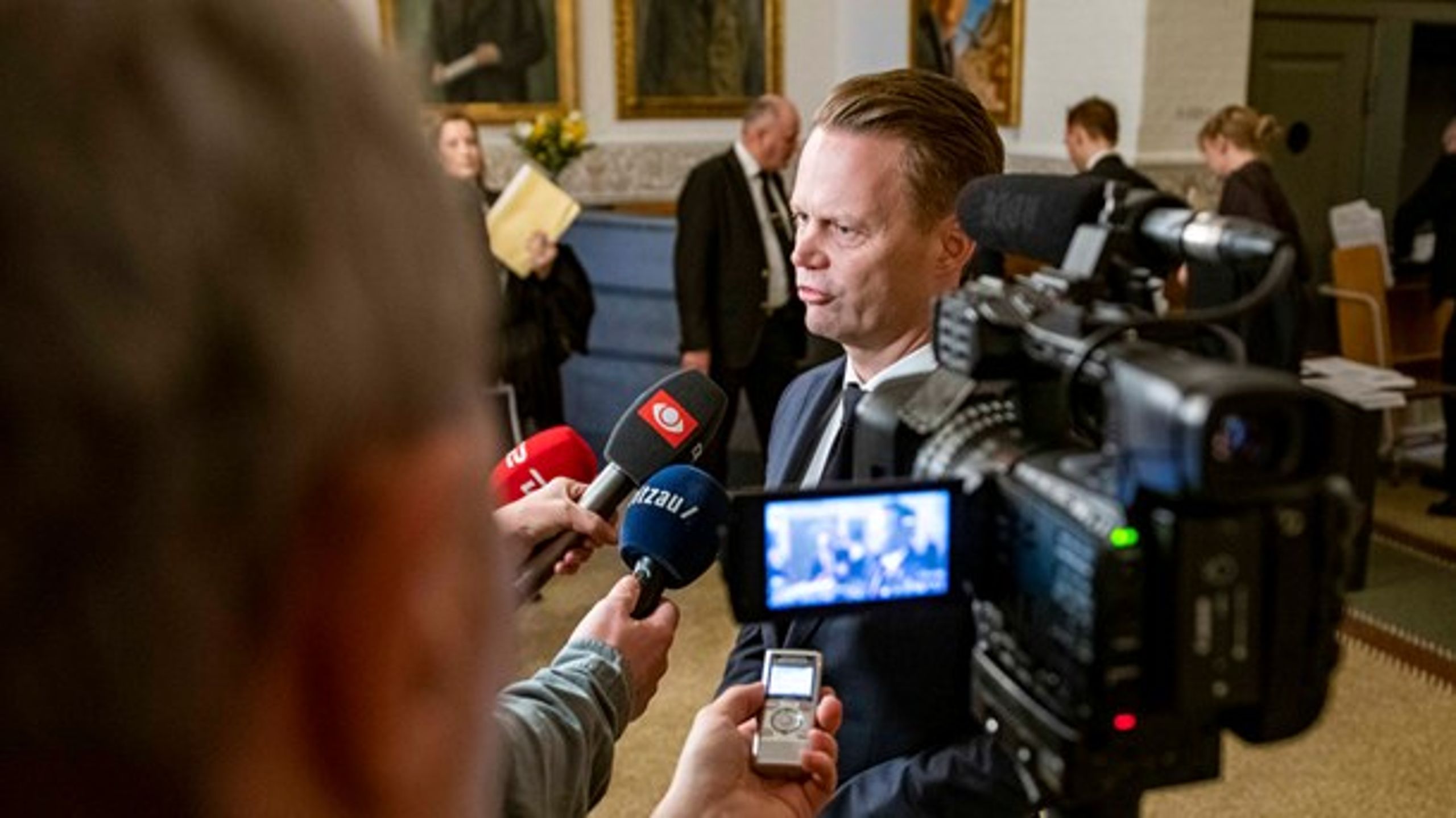 Udenrigsminister Jeppe Kofod (S) er klar til at ændre reglerne for våbensalg til De Arabiske Emirater, hvis undersøgelse viser, at de&nbsp;ikke har været gode nok.&nbsp;