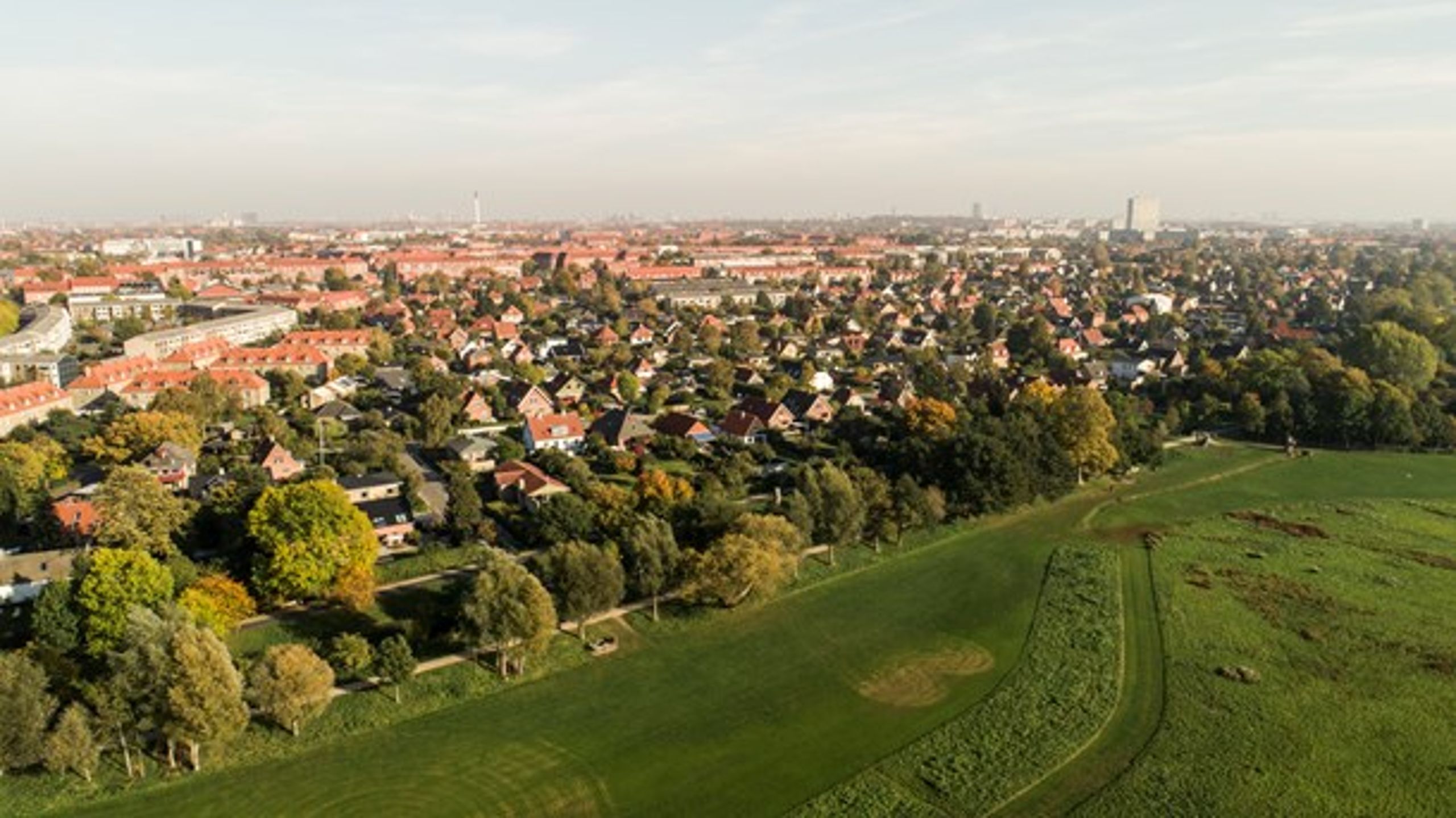 Coronakrisen har skubbet debatten om planloven i baggrunden, men i mellemtiden er den ikke blevet mindre væsentlig. I de kommende uger er planloven til debat på Altinget Miljø.&nbsp;