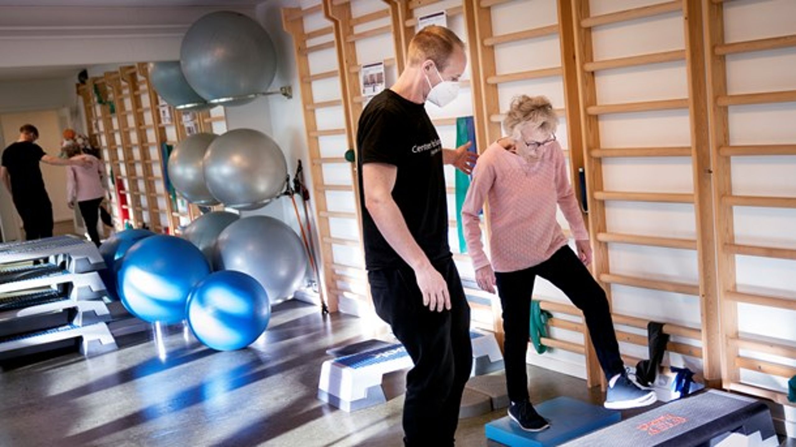 Kommuner bør kompenseres for deres faktiske coronaudgifter i stedet for ud fra en generel model, skriver&nbsp;Ergoterapeutforeningen og Danske fysioterapeuter.