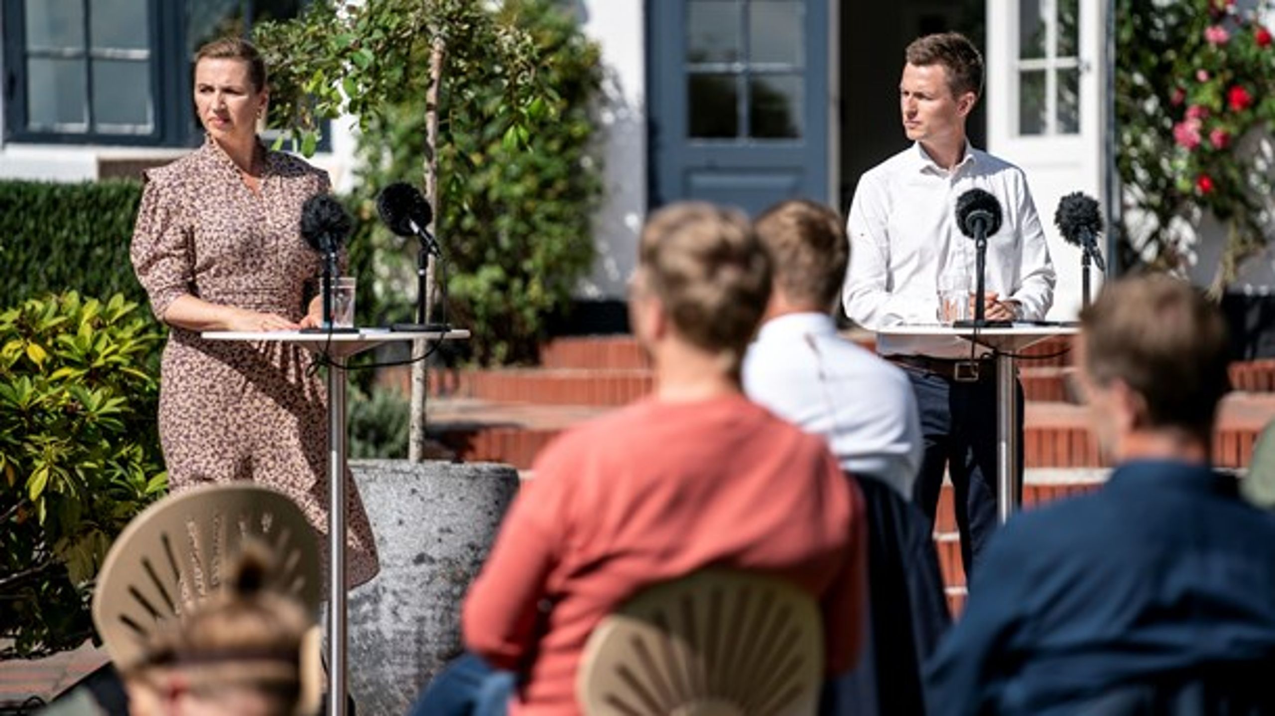 Hvorfor har vores statsminister behov for at bruge den upræcise betegnelse "indvandrerdrenge" på sit pressemøde, spørger Carolina M. Maier.