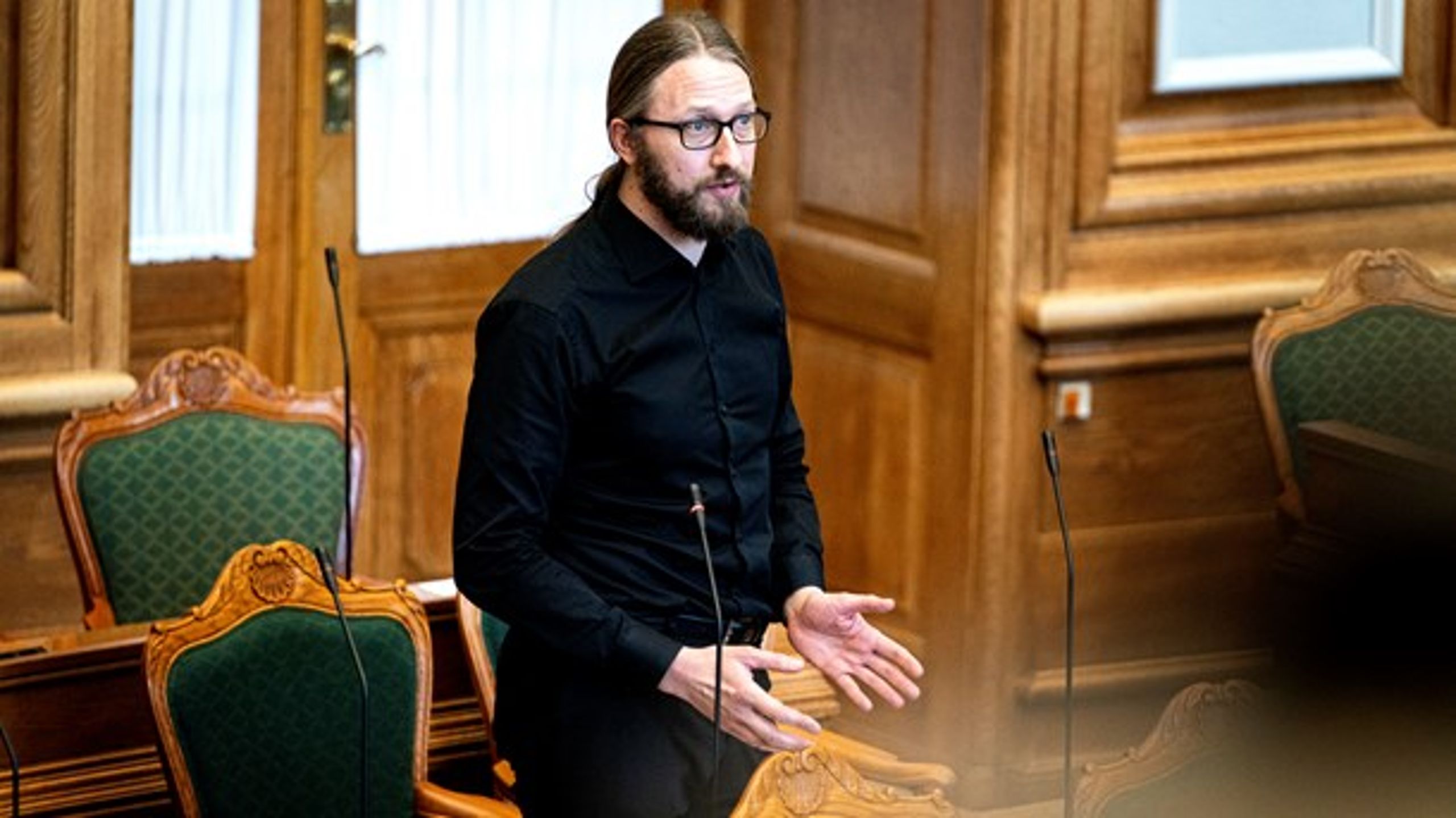Radikale vil hæve aldersgrænsen, så unge under 18 år ikke må købe alkohol, siger Stinus Lindgreen (R).