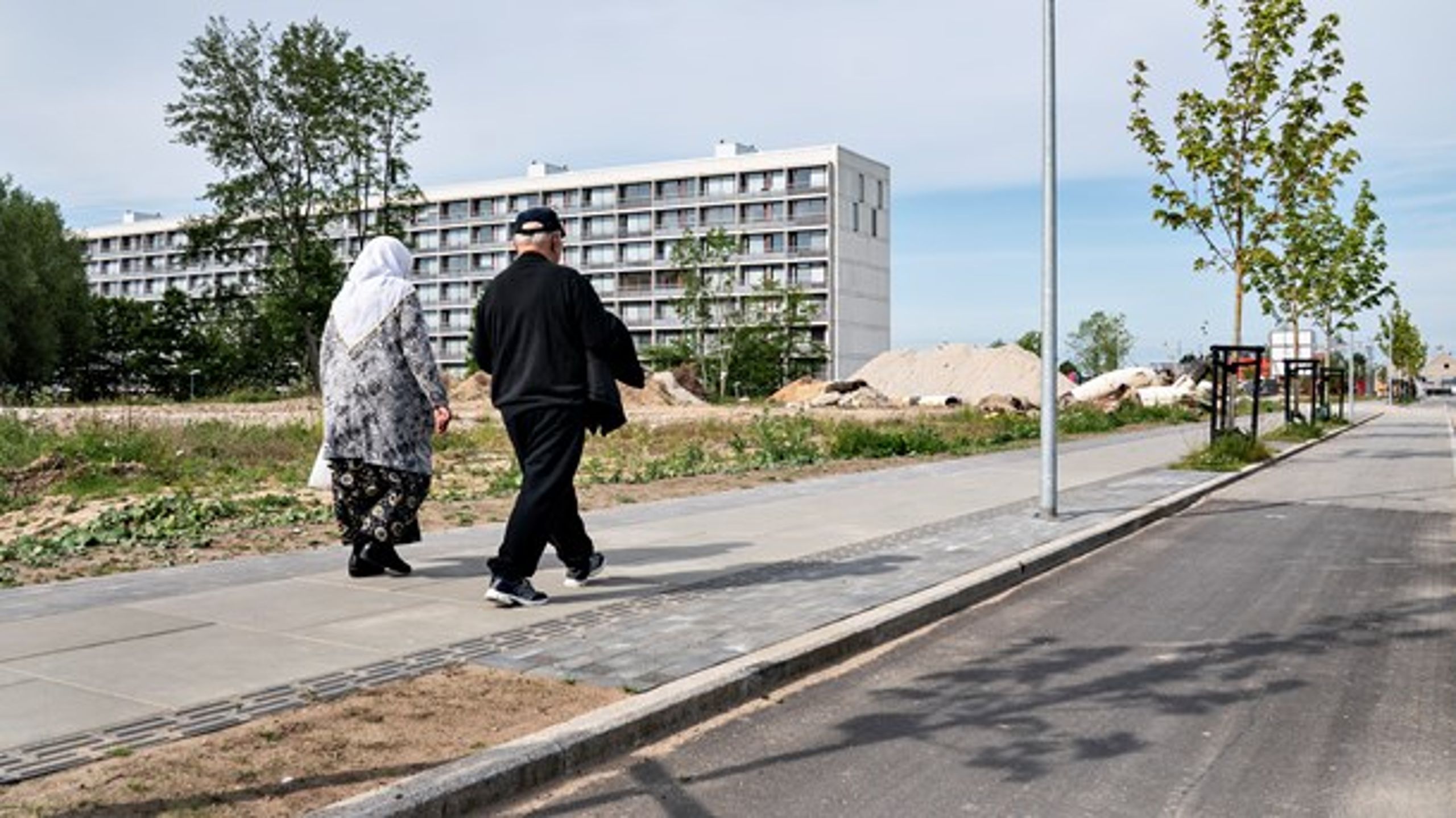 Opkvalificering og sprogundervisning&nbsp;skal hjælpe flygtninge i job, skriver&nbsp;Ejner K. Holst.