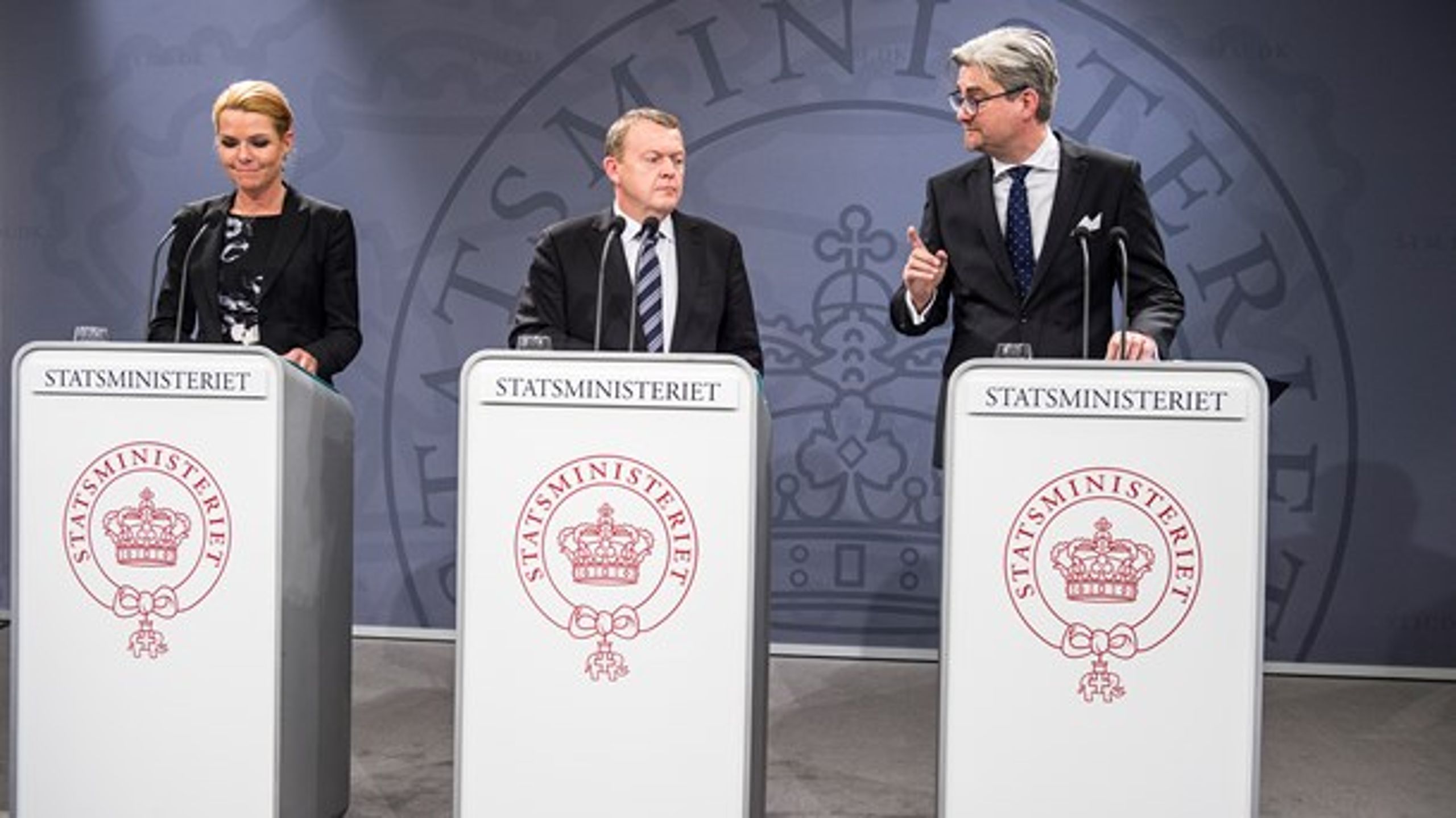 Tidligere statsminister Lars Løkke Rasmussen (V) er indkaldt til Instrukskommissionen, efter tidligere justitsminister Søren Pind (V) har fortalt, at han orienterede statsministerens om Støjbergs instruks.