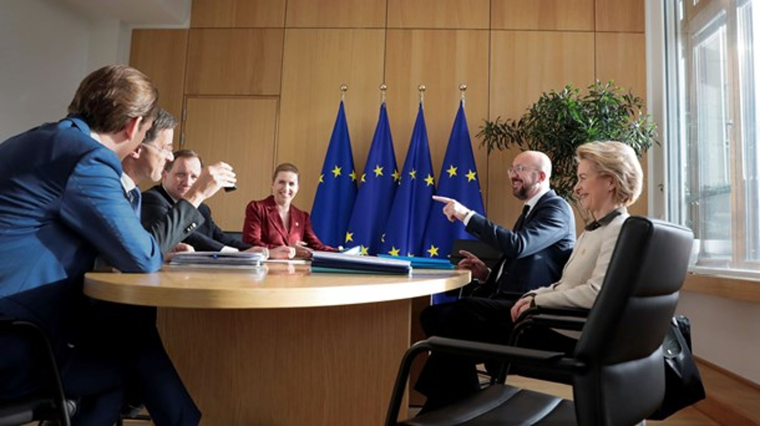 Da EU's budgetaftale skulle forhandles på plads prioriterede den danske regering&nbsp;en rabat i&nbsp;EU-bidraget på bekostning af en reduktion af Danmarks støttemidler fra EU's strukturfonde.&nbsp;