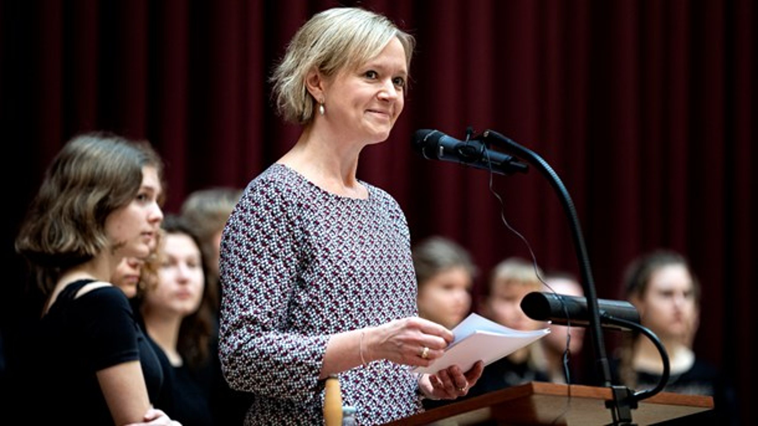 "Virksomhedspraktikker og job med løntilskud nogle af de bedste tilbud, som vi har på hylderne til nyuddannede akademikere," skriver Cecilia Lonning-Skovgaard.&nbsp;