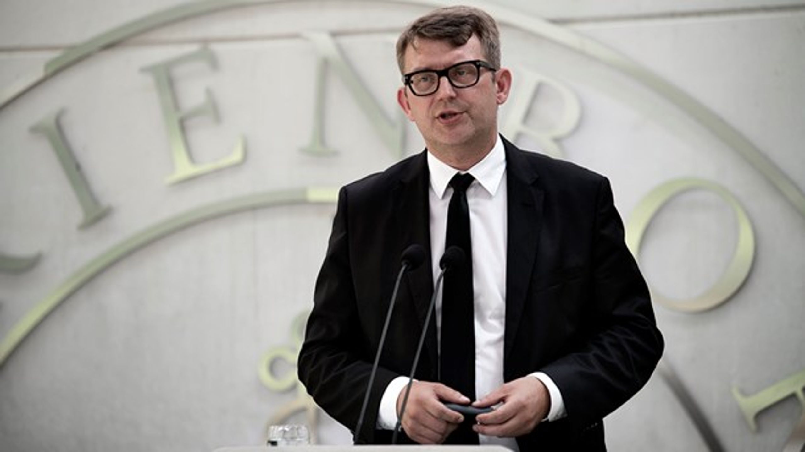 "Da vi lavede aftalen om mere test&nbsp;i august, havde vi en klar ambition om, at folk skulle have svar inden for 24 timer, derfor skal vi ned på 24 timer inden jul. Som minimum," siger Troels Lund Poulsen om Venstres krav til hurtigere test.<br>