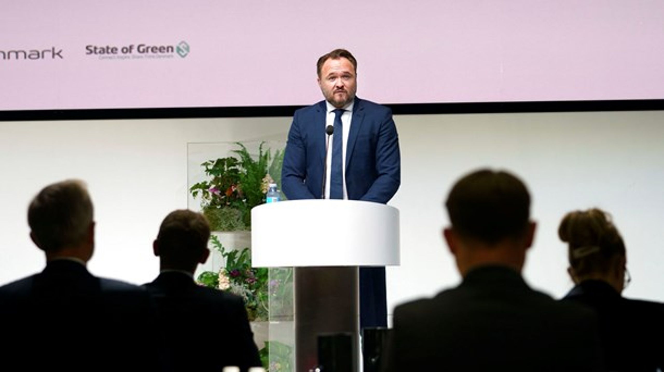 Klima-, energi- og forsyningsministeriet er blandt de ministerier, som i kølvandet på&nbsp;Me Too-debatten vil udarbejde nedskrevne retningslinjer for seksuel eller kønsbetinget&nbsp;chikane.