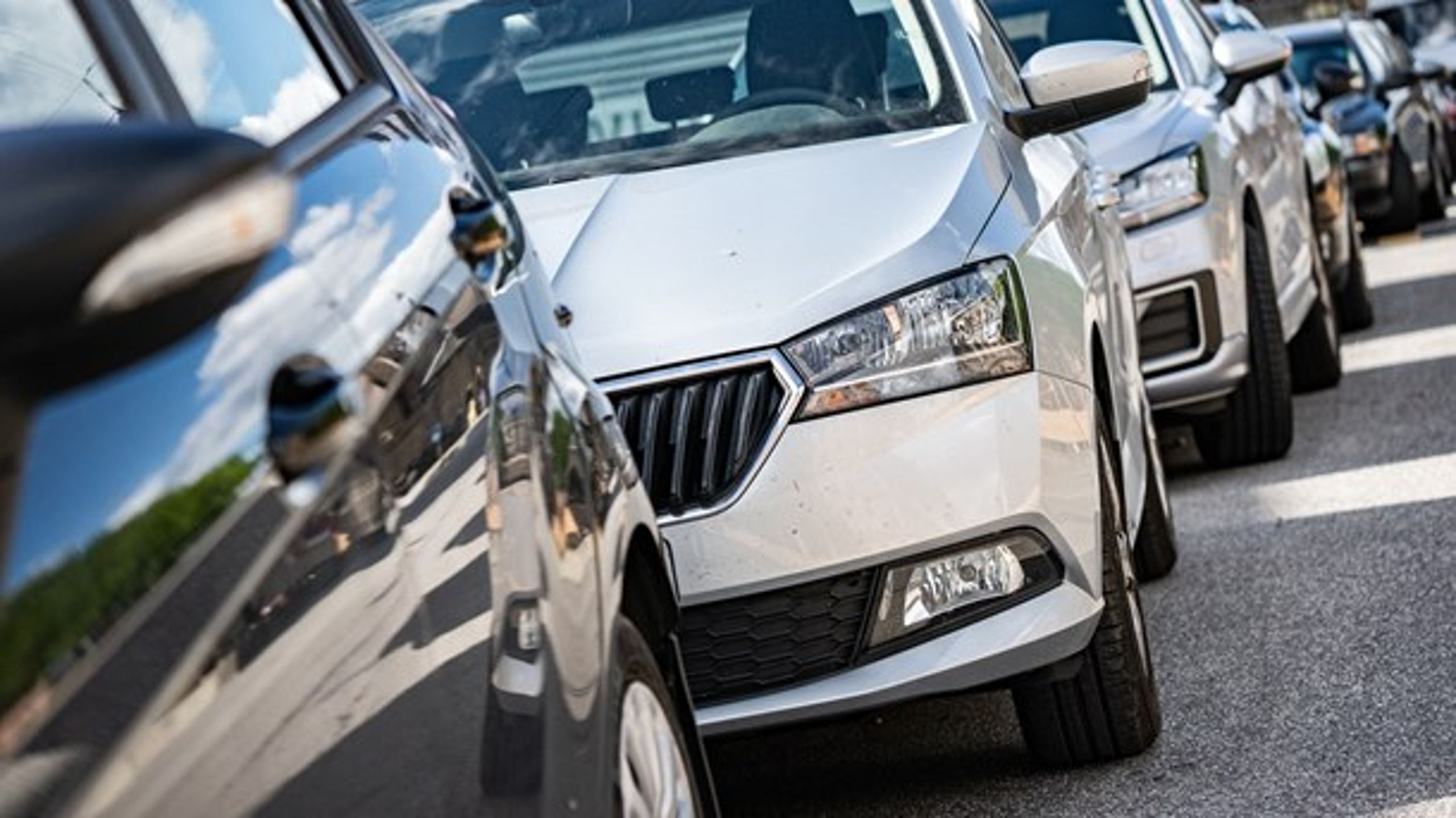 "Vi har fået et mere enkelt beskatningssystem, som i højere grad belønner de klimamæssige egenskaber ved bilerne," siger direktøren i DI Bilbranchen, Thomas Møller Thomsen.