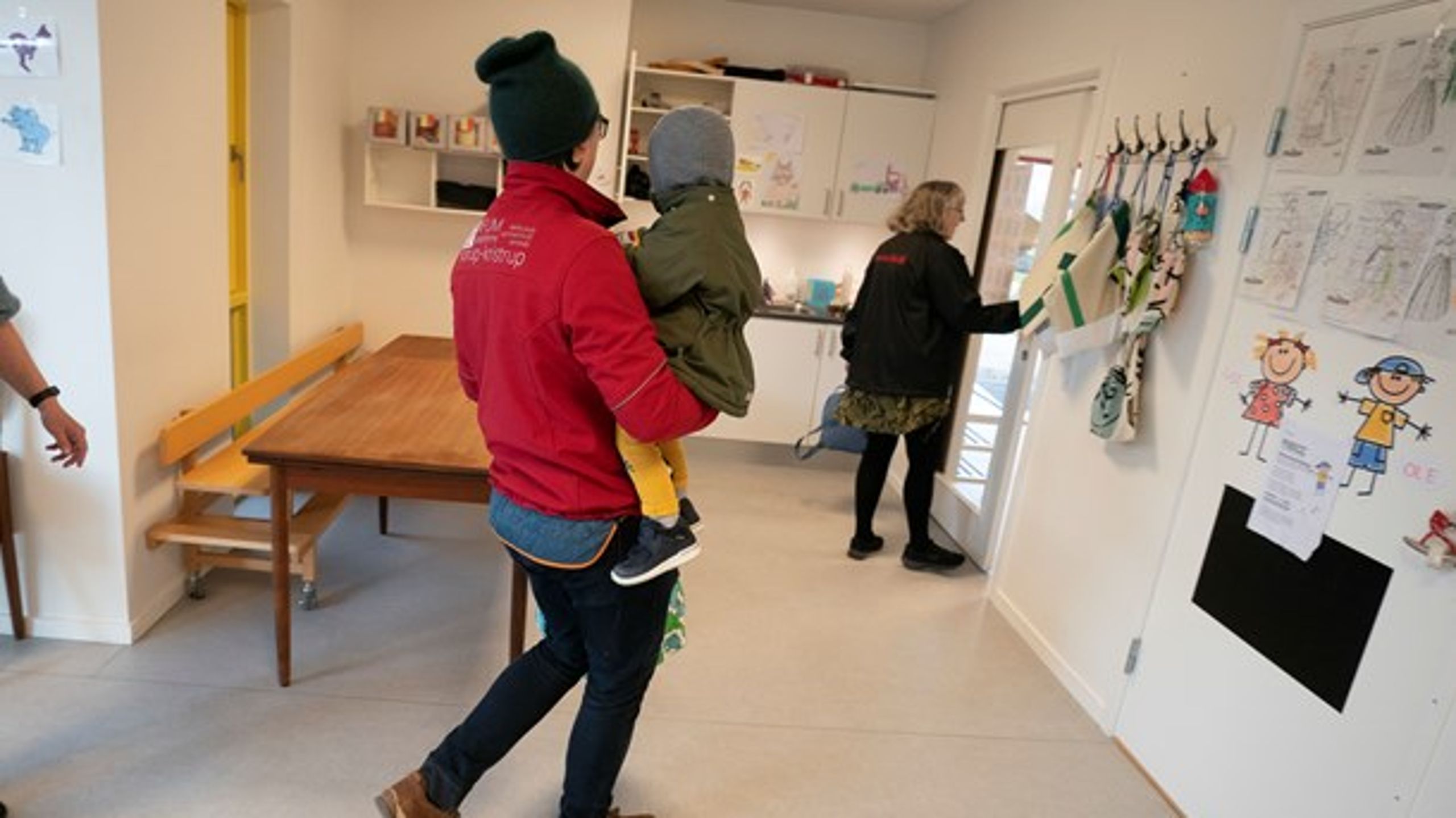 Det vil være godt for mangfoldigheden, at endnu flere mænd vælger dagtilbudsspecialiseringen, når de læser til pædagog, skriver Annegrete Juul og Tekla Canger. (Foto: Annegrete Juul og Tekla Canger)<br>