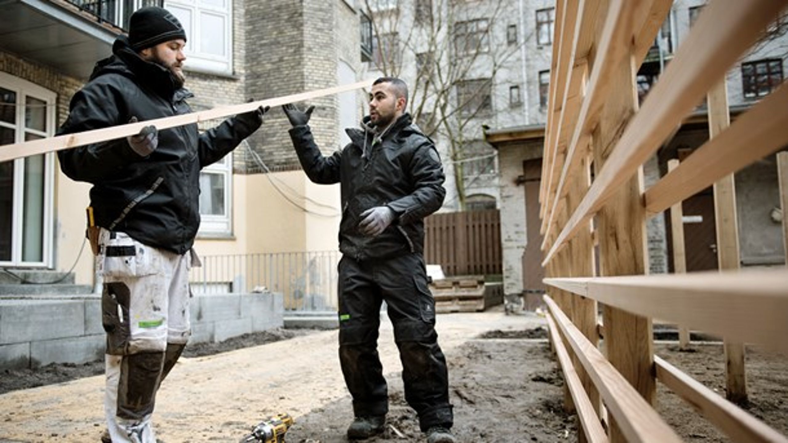 I et eksempel på offentligt udbud endte tre lokale virksomheder med at deltage ved licitationen. Resten var større firmaer, som lå langt fra kommunen, skriver Martin Skou Heidemann.