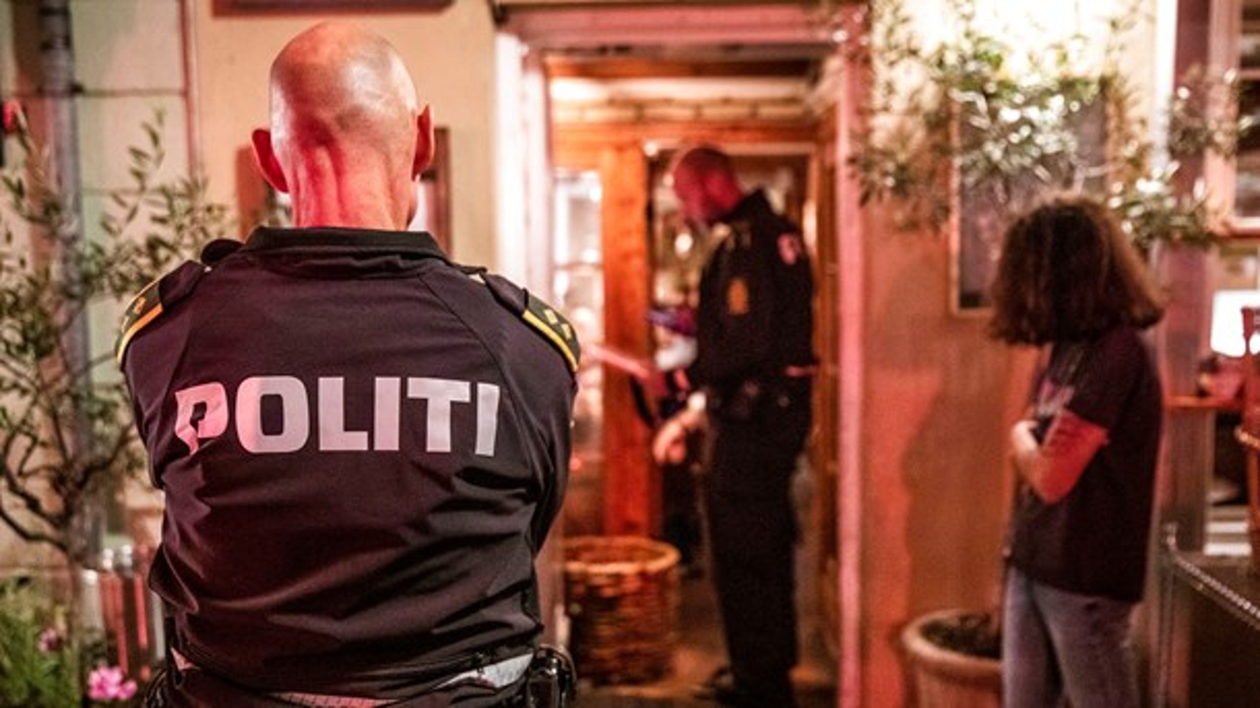 Ny aftale for politiet skal blandt andet finansieres med 83 millioner, der skal spares på SU til EU-studerende. Det kan kræve et opgør med EU-Kommissionen eller EU-Domstolen.<br>