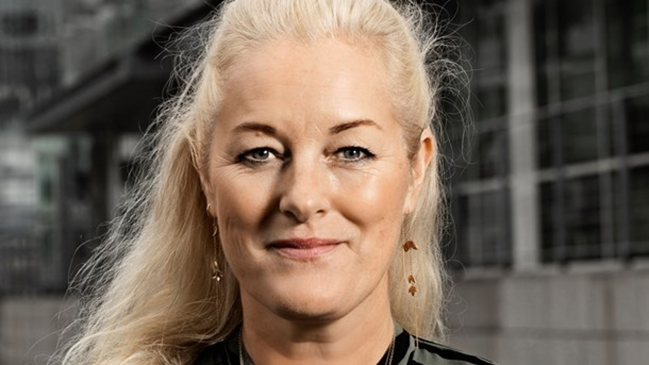 Det undrer&nbsp;mig, at SMVdanmarks direktør Jakob Brandt i aviser og på fjernsyn buser frem med udtalelser om, at lønmodtagerne er uberørte af krisen, skriver HK-næstformand.