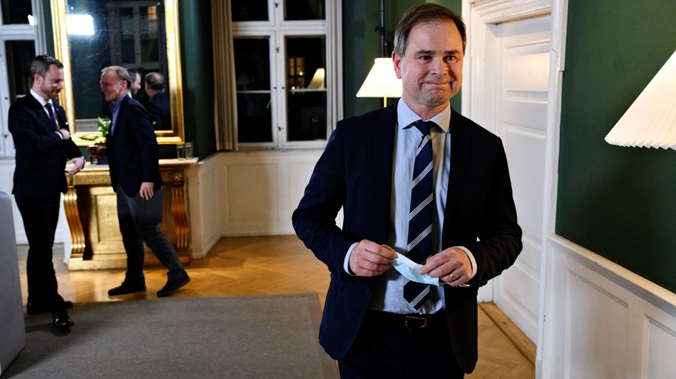 Det vil være en skam, hvis vi formøbler muligheden for, at fremtidige finansministre kan imødegå fremtidige kriser ved at gå ind i kriserne med lav gæld, skriver Søren Hove Ravn.