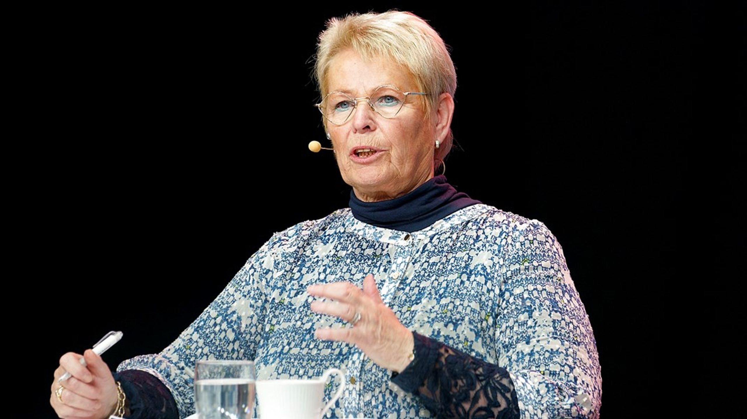 Skal fagligheden styrkes, kapaciteten øges og kommunernes arbejde ensartes mere, kræver det national finansiering af opgaverne, skriver Jette Skive.