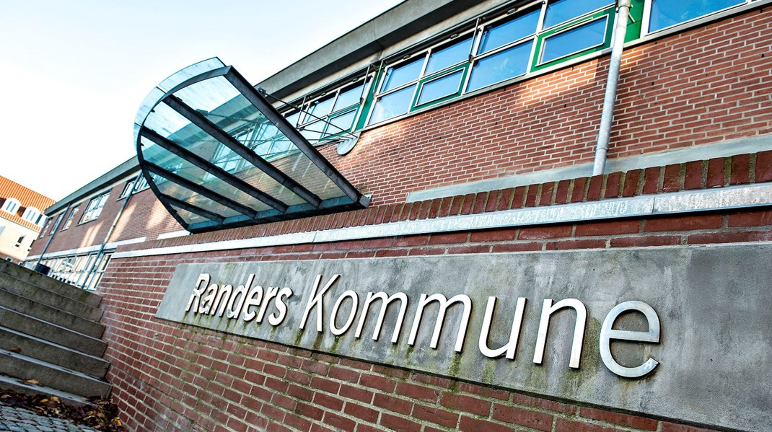 Det bliver skiftet ud blandt direktørerne i østjyske kommuner. Blandt andet har Randers ansat en tidligere konservativ politiker.&nbsp;