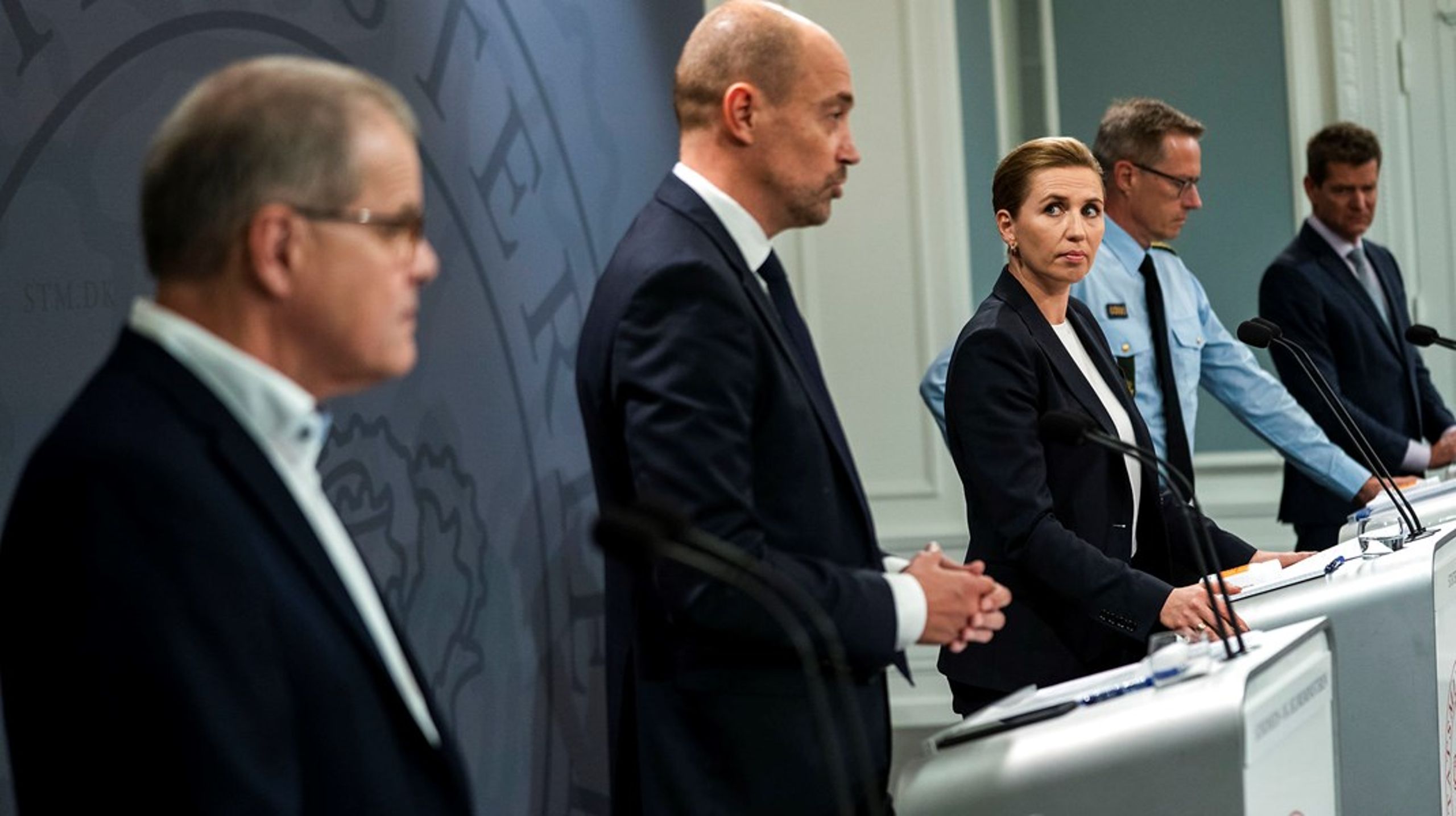 Styrelser kom tættere på det politiske beslutningsrum, mens departementer påtog sig driftsnære opgaver under coronakrisen.&nbsp;