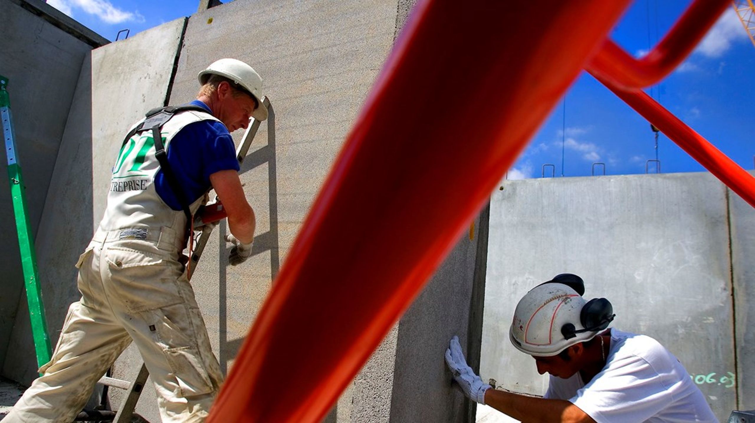 Der er noget galt, når en ældre og arkitektonisk robust bygning skal nedrives og erstattes af et nybyggeri, skriver Lars Autrup, direktør i Arkitektforeningen.