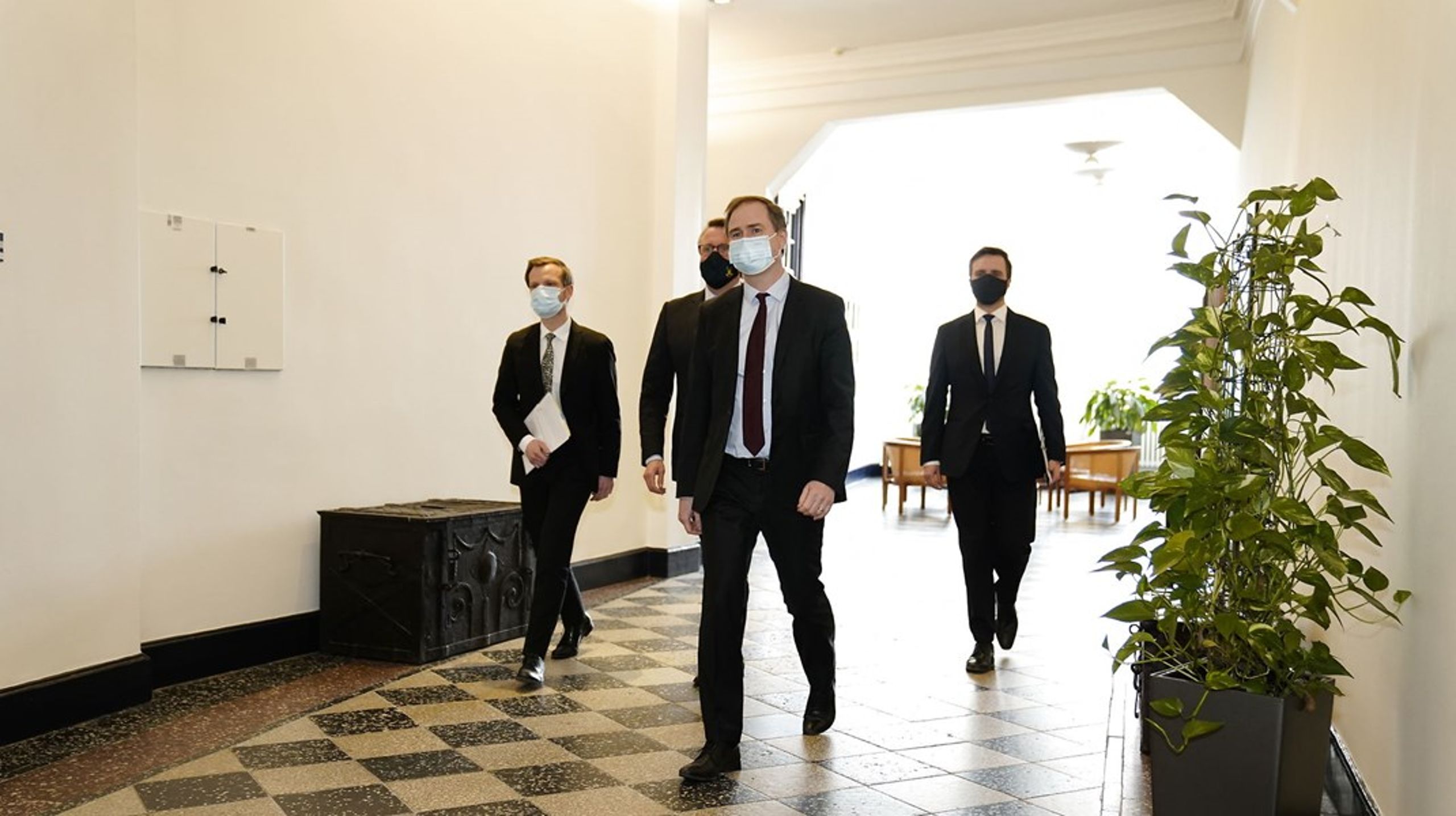 Beskæftigelsesminister Peter Hummelgaard, skatteminister Morten Bødskov, finansminister Nicolai Wammen og erhvervsminister Simon Kollerup holdte onsdag eftermiddag pressemøde om&nbsp;den økonomiske situation oven på genåbningsplanen.