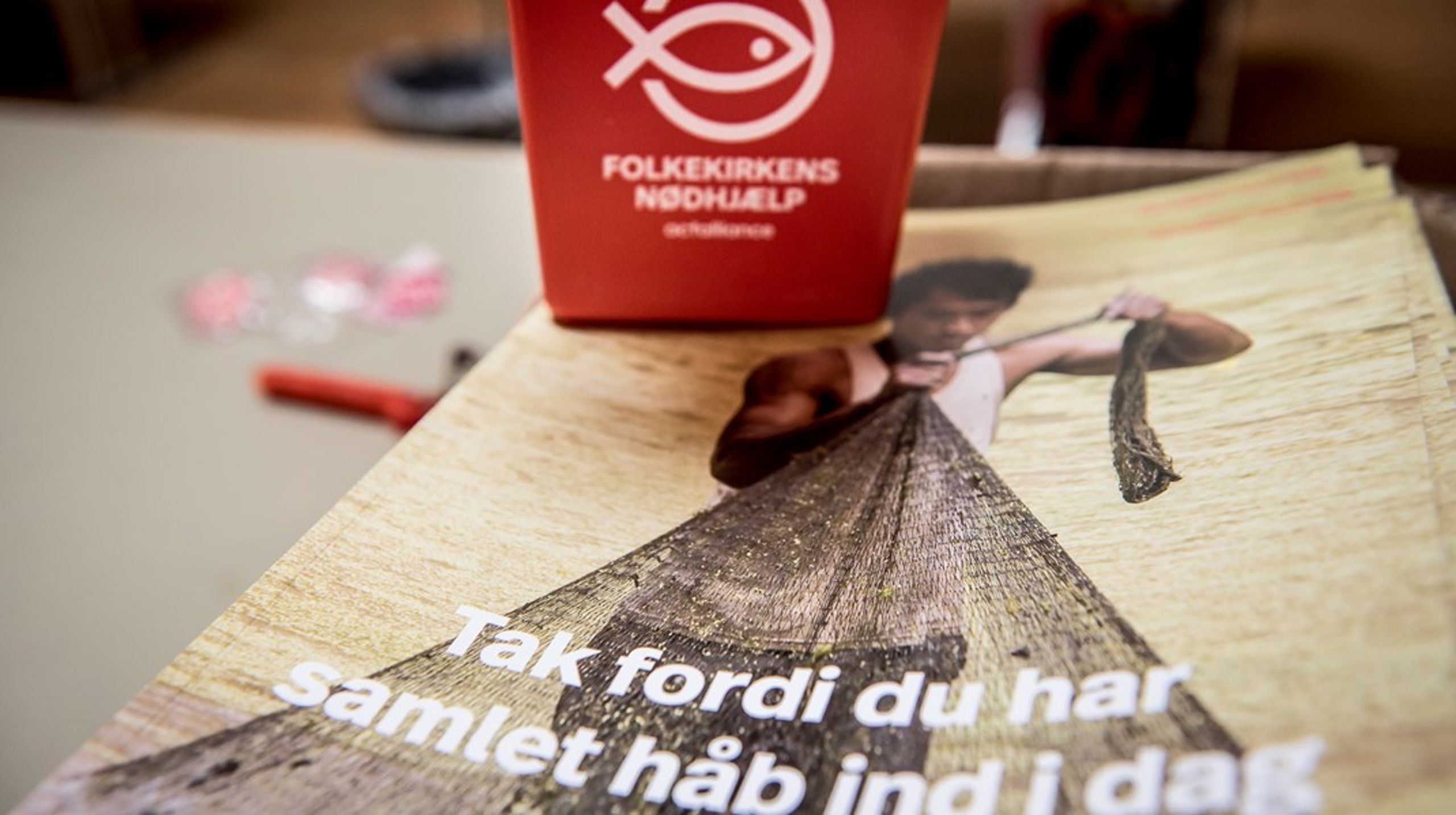 Civilsamfundet er&nbsp;mere end blot organisationers indsamling til gode formål. Det er politisk, men ikke partipolitisk,&nbsp;lyder det fra medieprofessor Anker Brink Lund.