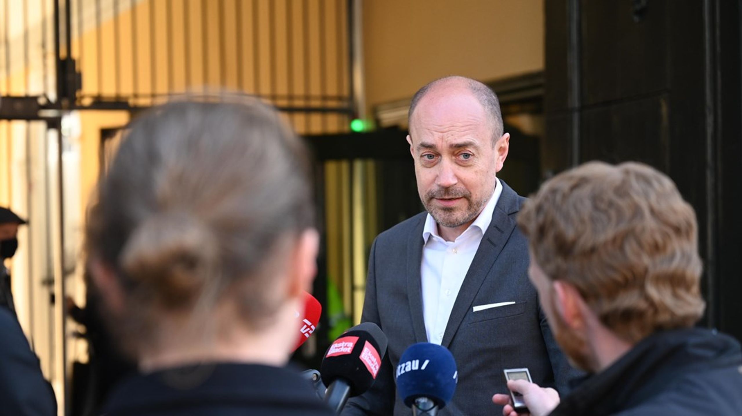 "Når vi har kunnet lavet en større genåbning end ventet, så skyldes det, at vi har kontrol over smitten, vi har intensiv testning og sekventering og mulighed for lokal nedlukning," sagde sundhedsminister Magnus Heunicke (S) på pressemødet efter nattens forhandlinger.