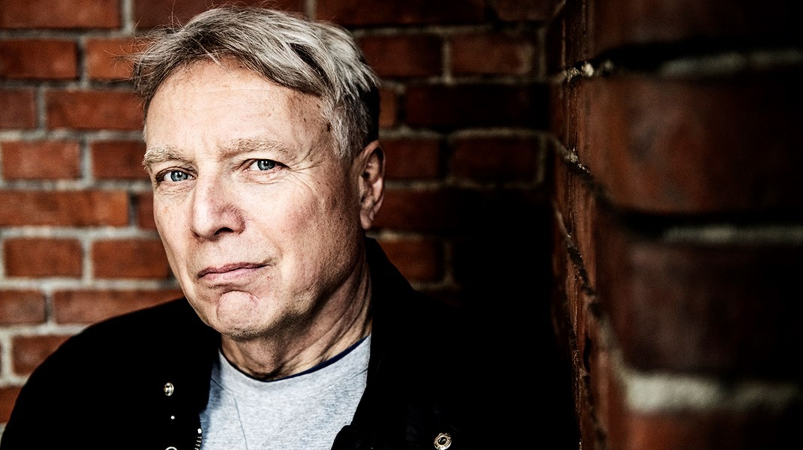 Det er en politisk blindgyde at tro, at kunstuddannelsernes problemer skyldes identitetspolitikkens hærgen, skriver Uffe Elbæk.