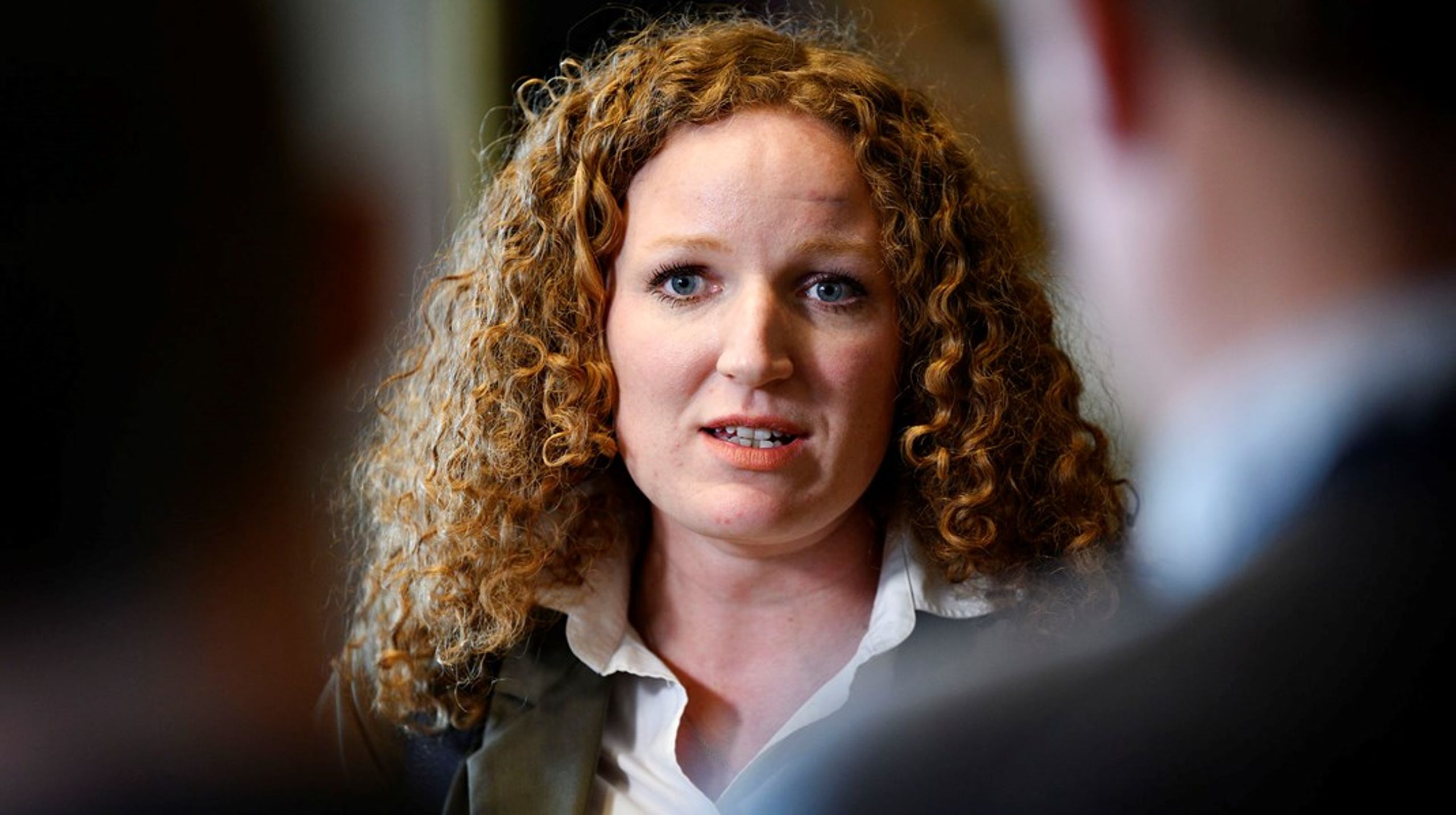 Der skal mere åbenhed om&nbsp;pengestrømmene i dansk politik, mener Rosa Lund (EL).