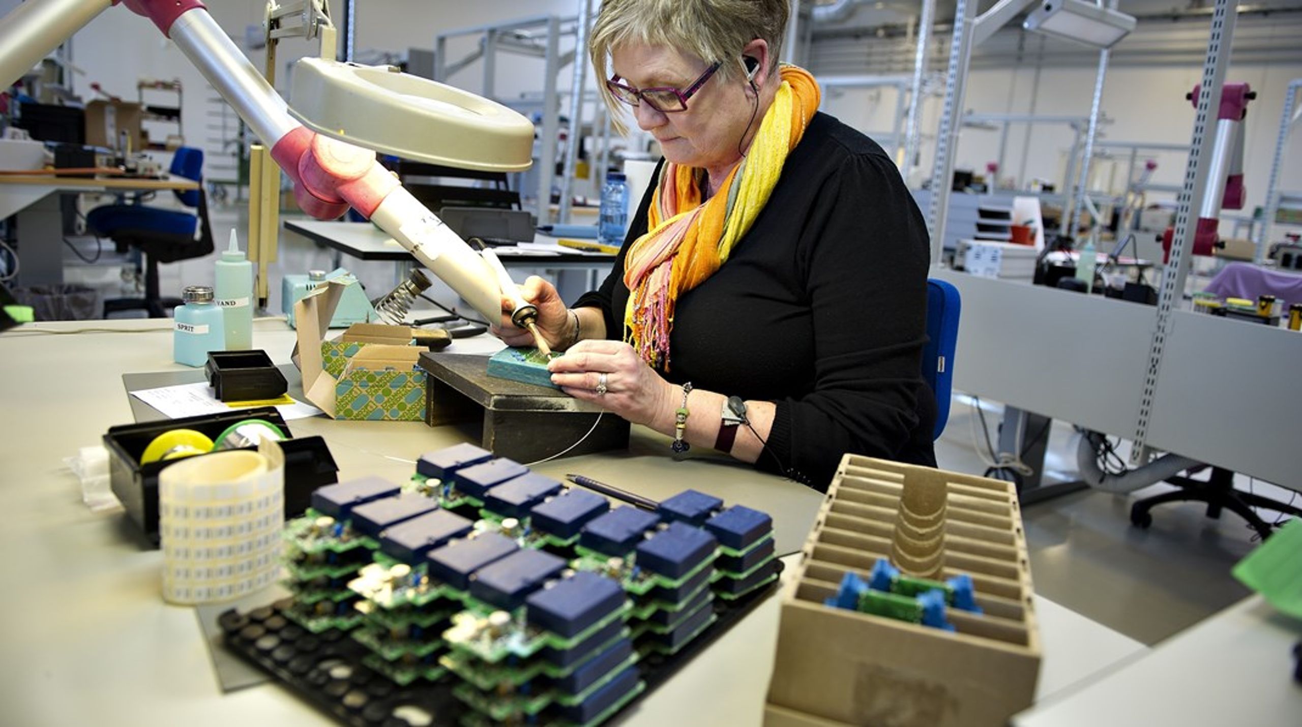 Det er kun positivt at forsvaret skal igangsætte omfattende klimatiltag. Det bør de gøre i samarbejde med dansk erhvervsliv, skriver Dansk Erhverv og Siemens A/S.&nbsp;