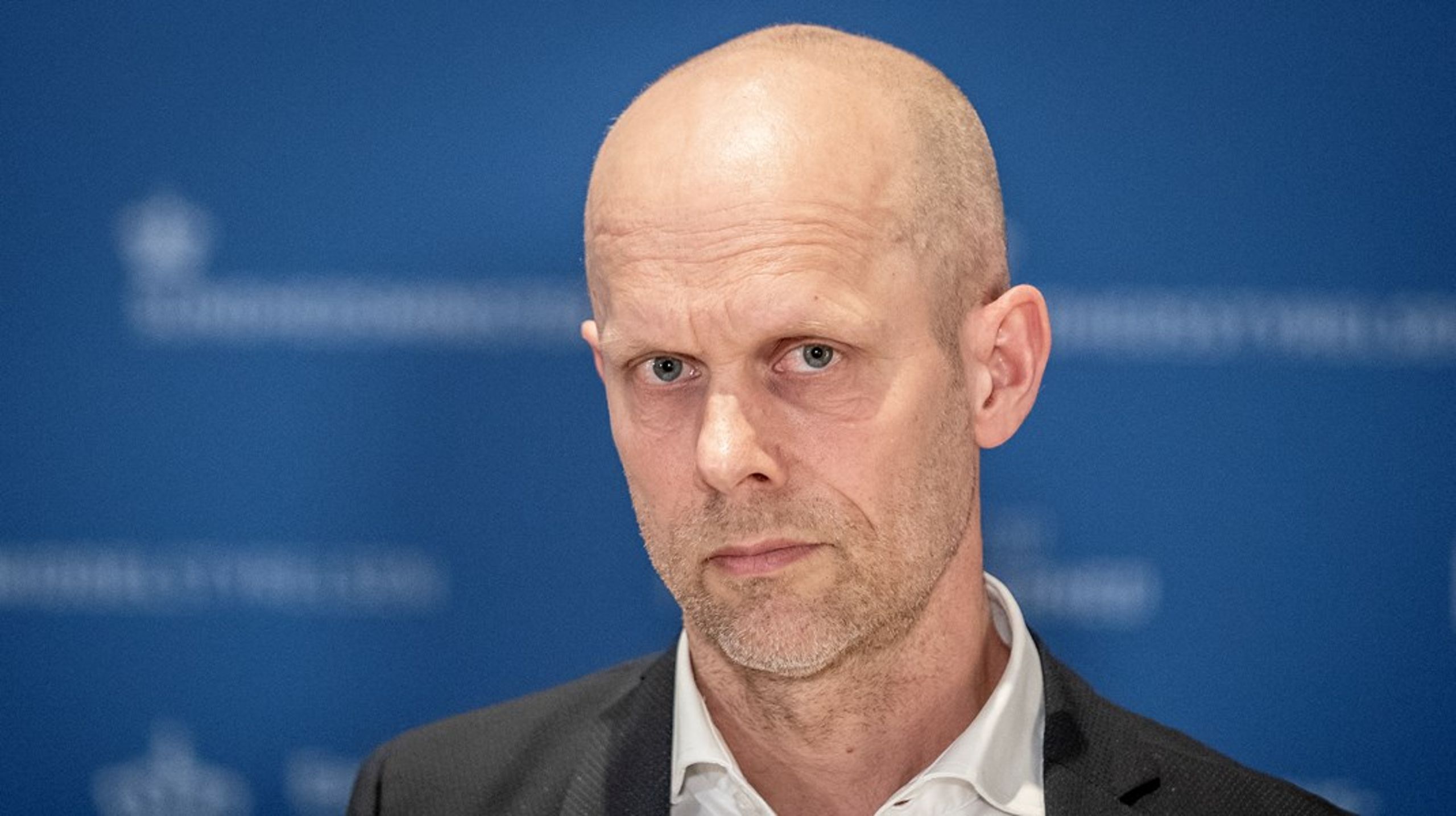 "Det gik hurtigt, da corona ramte os alle, og vi samtidig skulle få styr på data og fakta verden over," siger direktør for Statens Serum Institut Henrik Ullum til Jyllands-posten, om at instituttet først nu har fået lovgrundlag til at dele coronadata med internationale databaser.
