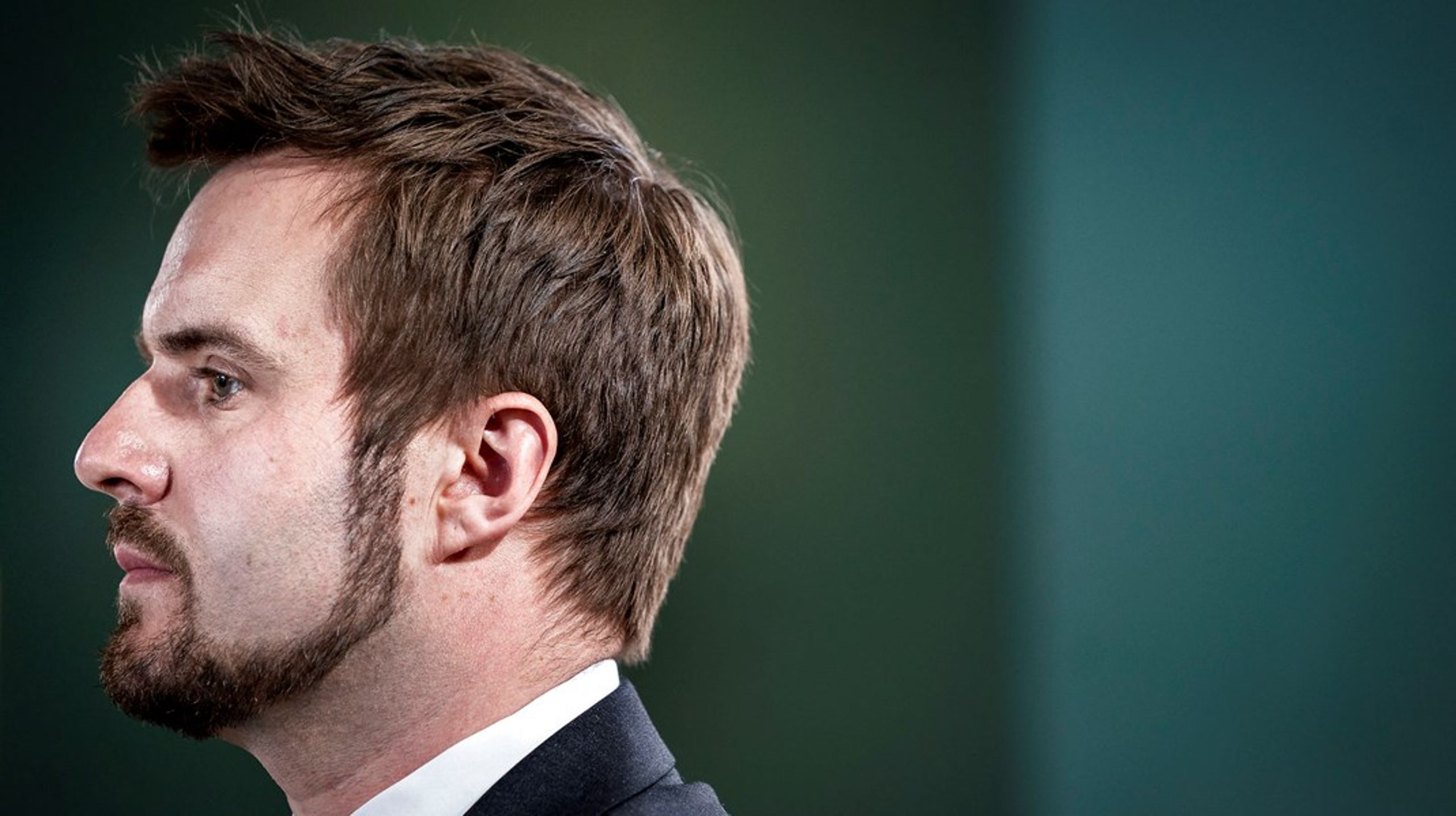 Erhvervsminister Simon Kollerup (S) slipper for at blive gransket af Folketingets Ombudsmand i sagen om Jensens Bøfhus.&nbsp;