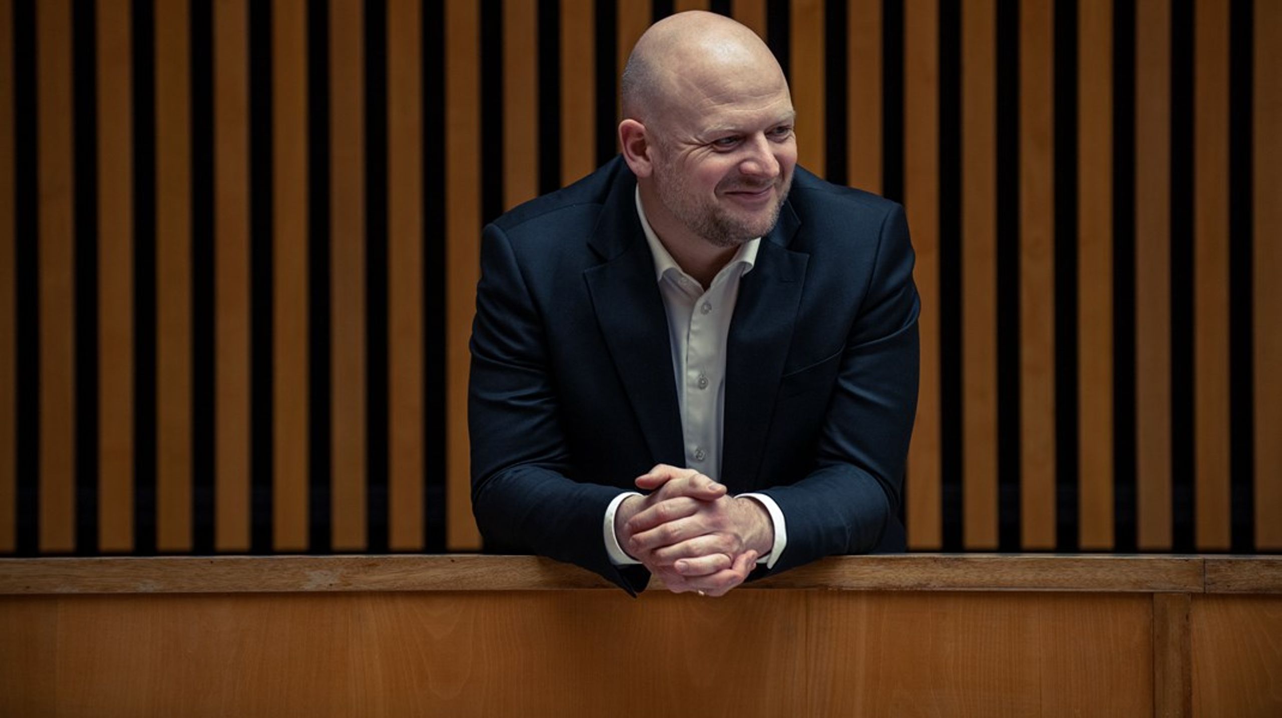 Det kræver et skærpet fokus på medarbejdernes trivsel, når hjemmearbejde skiftes ud med storrumskontorer, skriver&nbsp;Søren Kryhlmand.