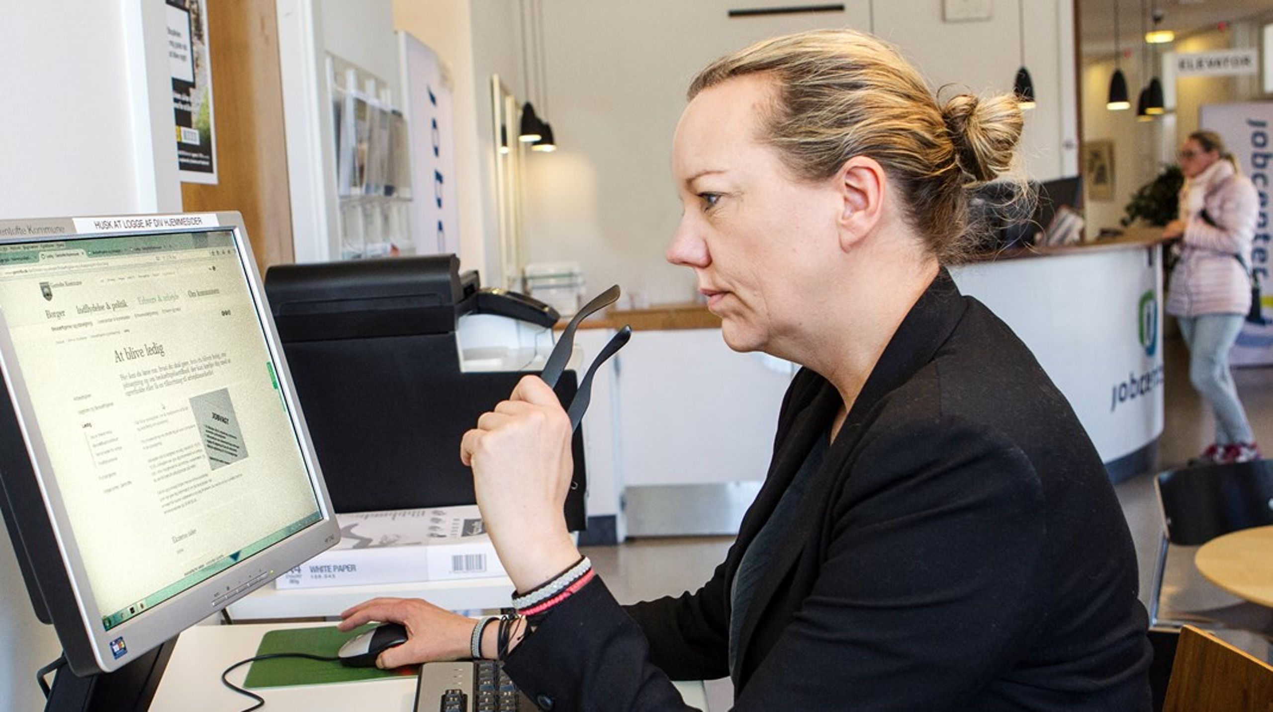 Hvis vi gør tingene lidt anderledes, kan det lykkedes os at få flere i arbejde og reducere antallet af langtidsledige, skriver Jesper Wengel.