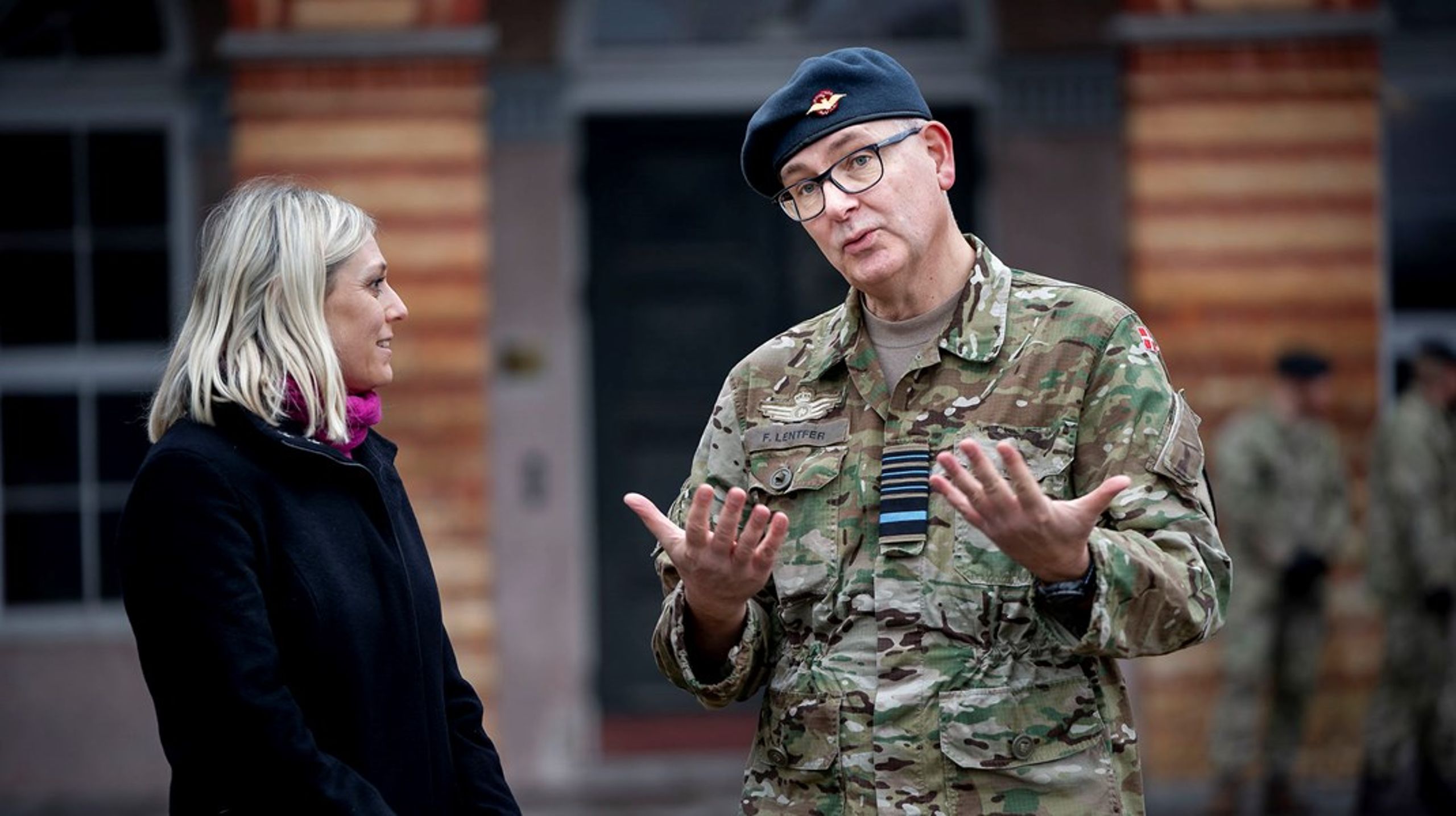 Forsvarsminister Trine Bramsen&nbsp; og forsvarschef/styrelseschef Flemming Lentfer.
