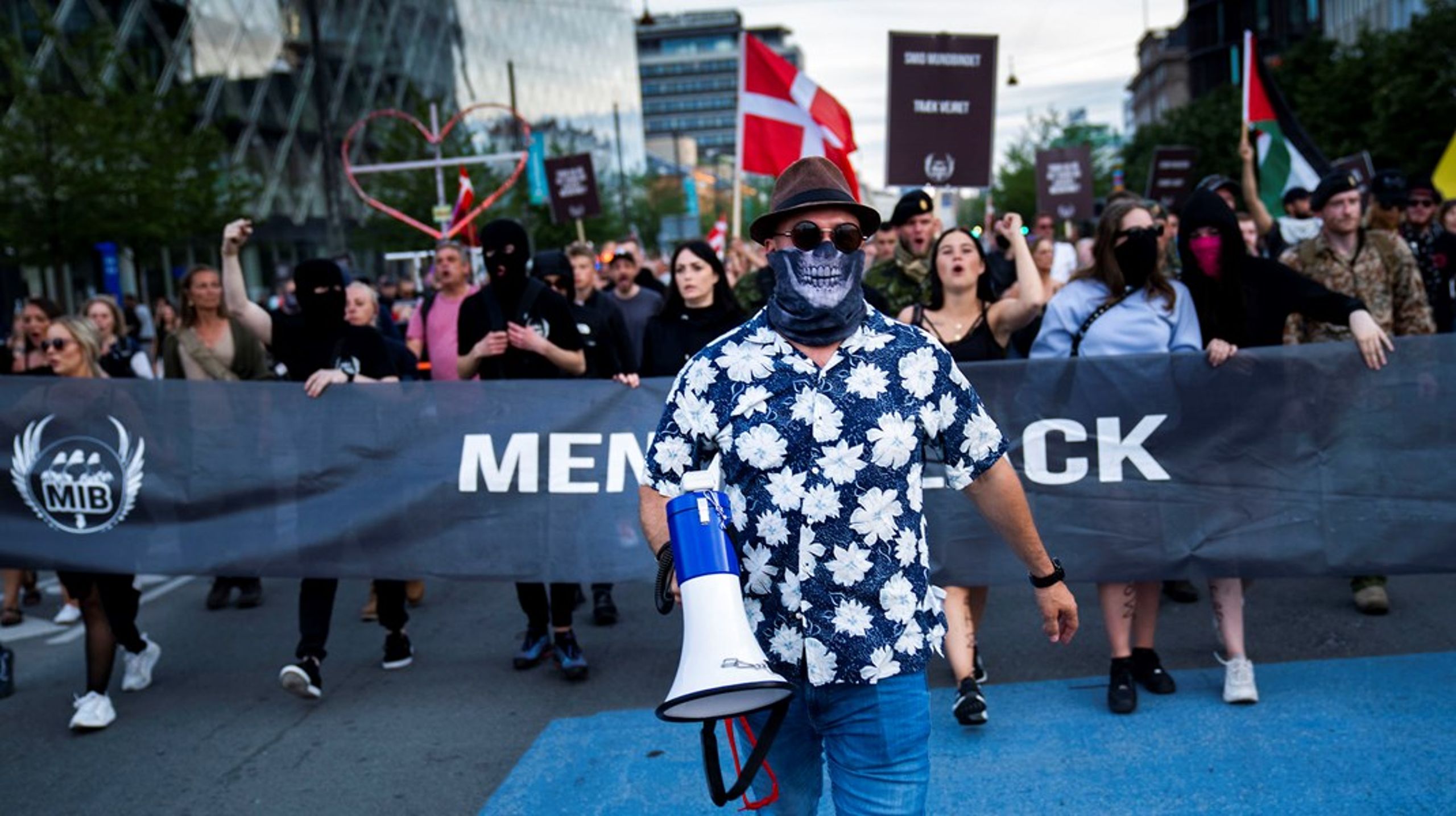 Hvis coronakrisen udvikler sig som andre større kriser, er demonstrationerne&nbsp;fra Men In Black kun den spæde begyndelse på en voksende bølge af protester.