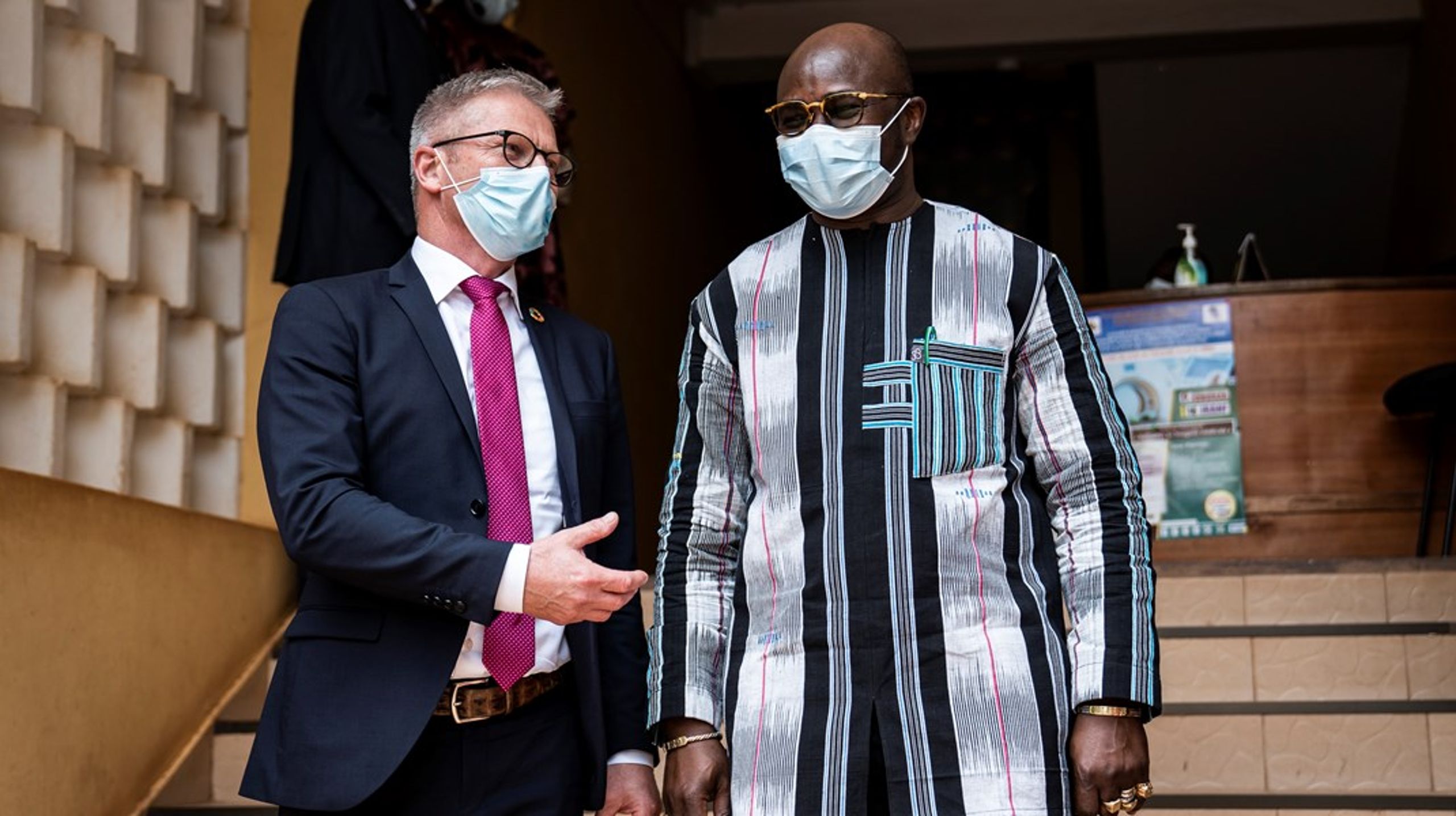 Udviklingsminister Flemming Møller Mortensen på besøg i Burkina Faso for blandt andet at tale om udfordringerne ved covid-19.