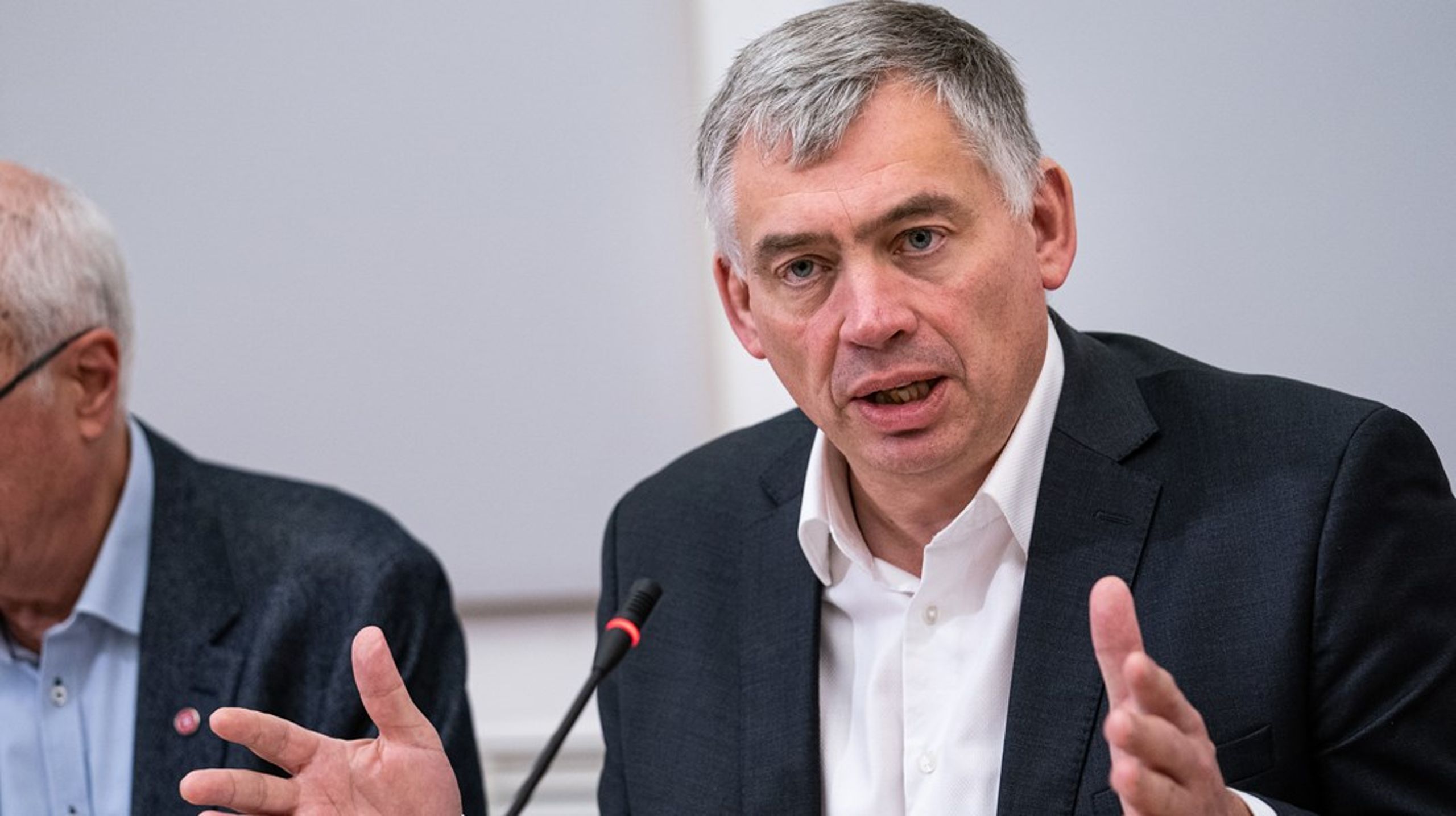 Det
burde kunne lade sig gøre at reducere finansieringsulemperne uden at tabe de
incitamentsfordele, der er ved OPP.&nbsp;