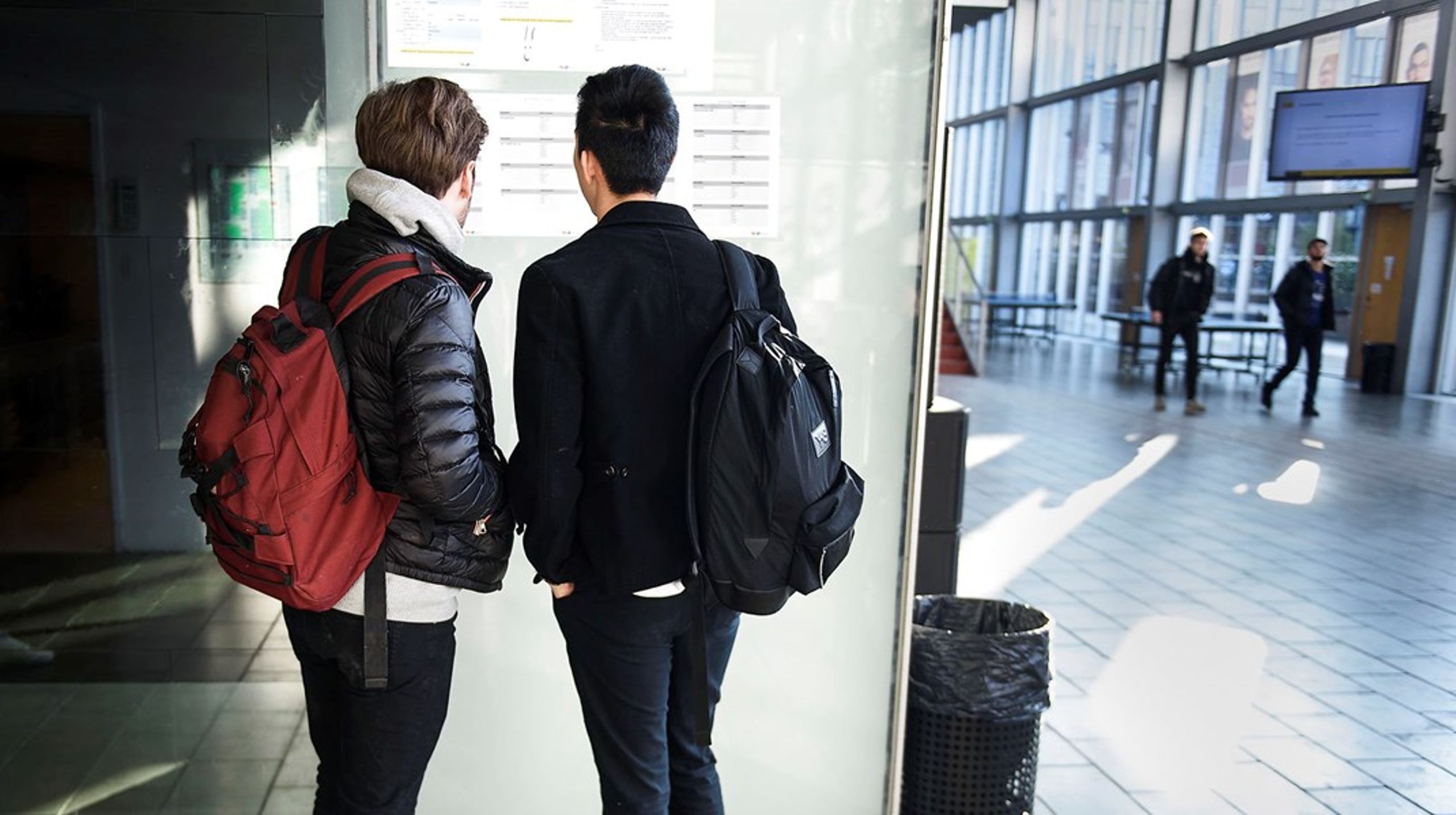 Giver det mening, at vi har en undervisning i&nbsp;gymnasiet, der især er rettet imod universiteterne, når vi ser ind i overskud af akademikere, imens vi kommer til at mangle faglærte og personer med korte og mellemlange videregående uddannelser? spørger Mie Dalskov Pihl.<br>