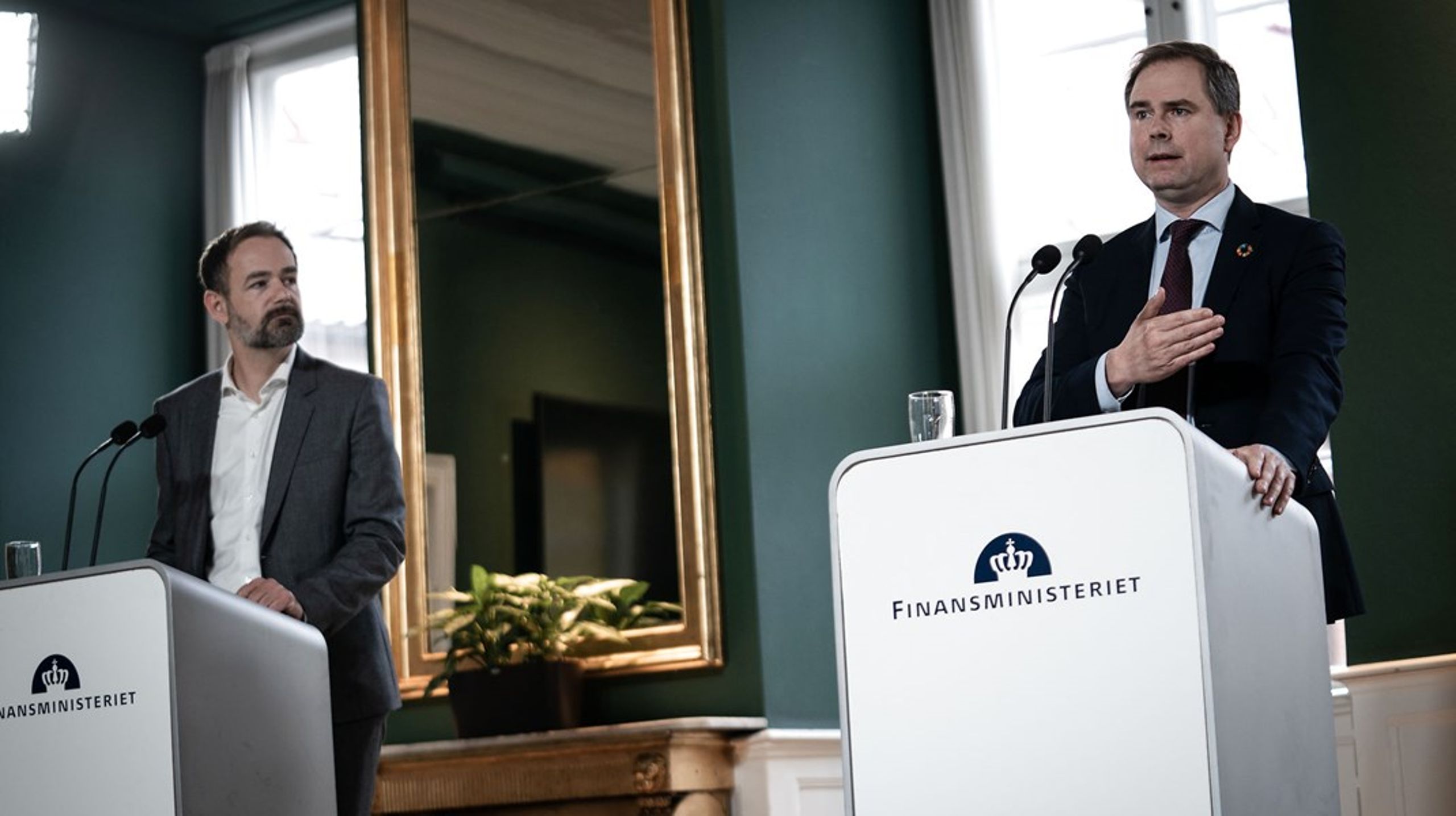 KL's formand Jacob Bundsgaard (S) kæmper disse uger for at få sine borgmesterkollegaer landet over til at respektere den økonomiaftalen, han tidligere på året indgik med finansminister Nicolai Wammen (S).