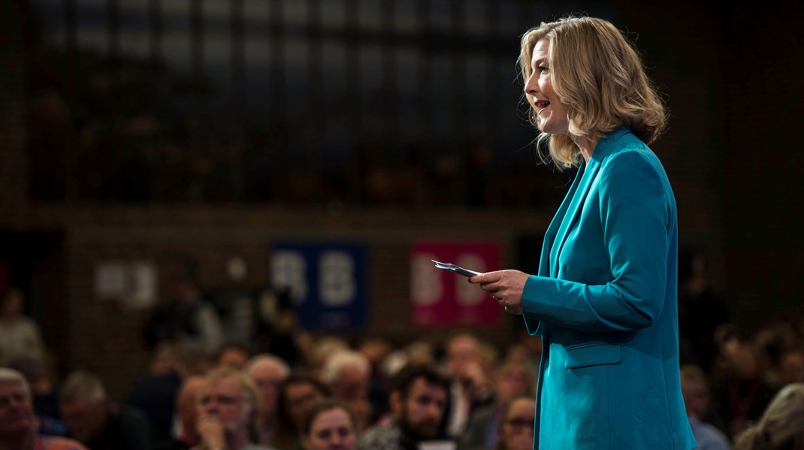 Det er Sofie Carsten Nielsens (R) første landsmøde som politisk leder af Radikale Venstre. Hun overtog posten fra Morten Østergaard (R), der fratrådte grundet flere krænkelsessager.