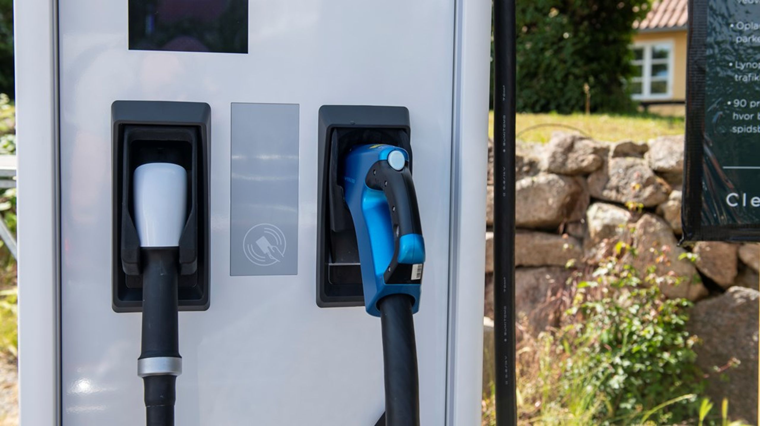 Med flere og flere ladeoperatører og skærpet konkurrence vil markedet sikre øget fokus på kundeoplevelsen og dermed også nemme betalingsløsninger og roaming, skriver&nbsp;Jeppe Røn Hartmann.