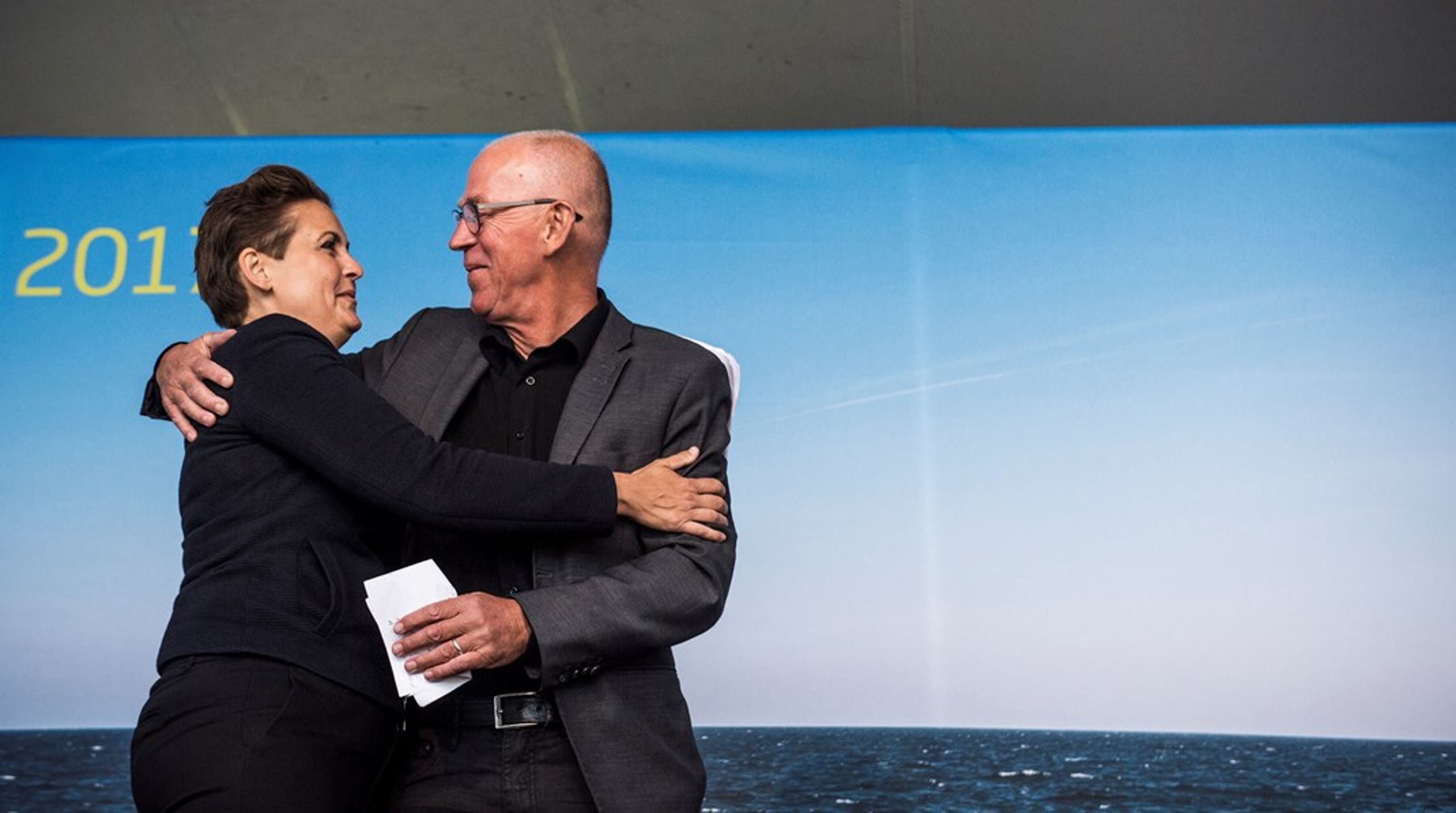 Partiformand Pia Olsen Dyhr har lagt pres på Villy Søvndals borgmesterdrømme.