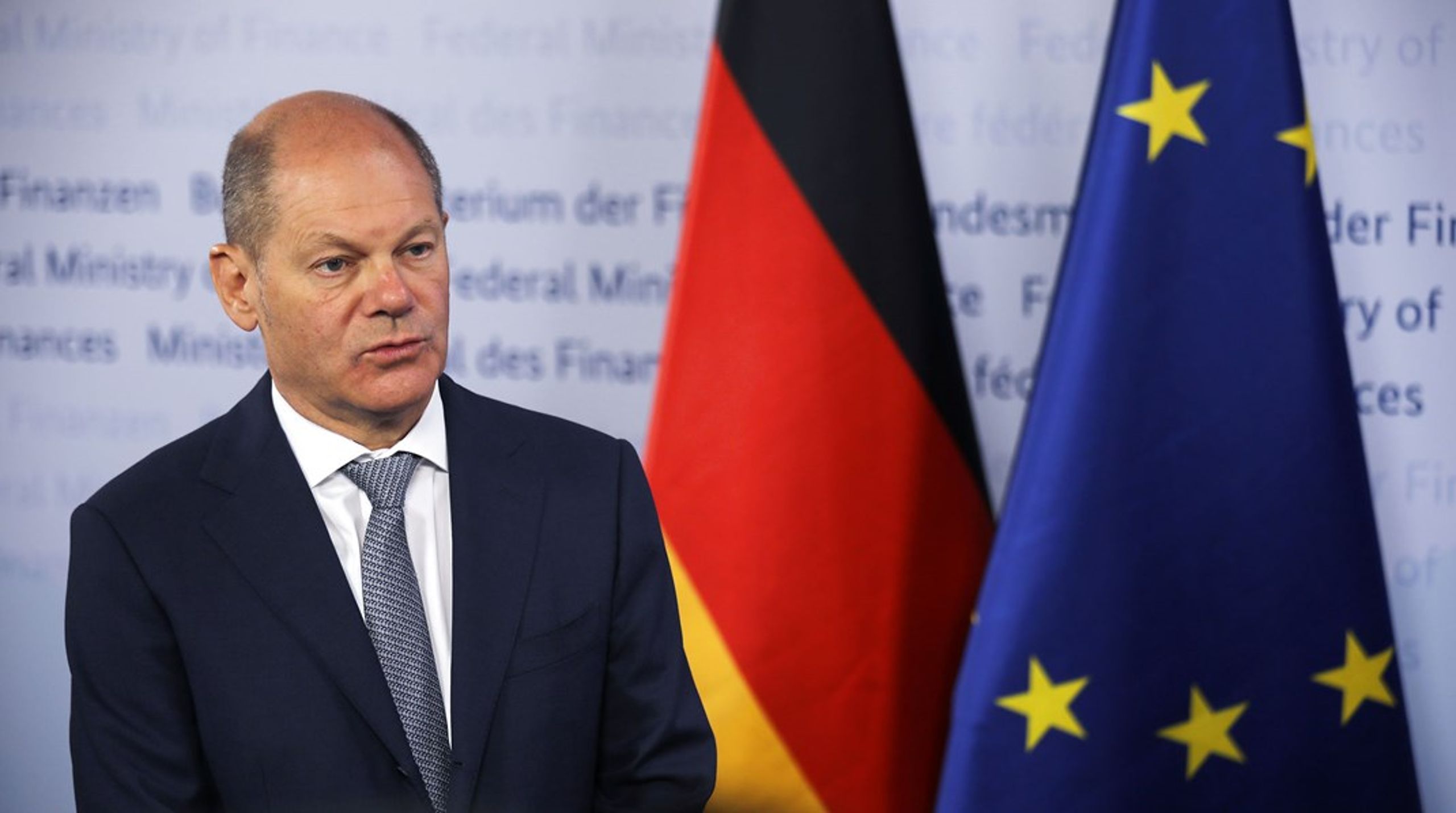 Meget tyder på, at det bliver socialdemokraten Olaf Scholz, der skal afløse Merkel som Tysklands leder. Men selv om valget er overstået, så er&nbsp;det ikke afgjort endnu.