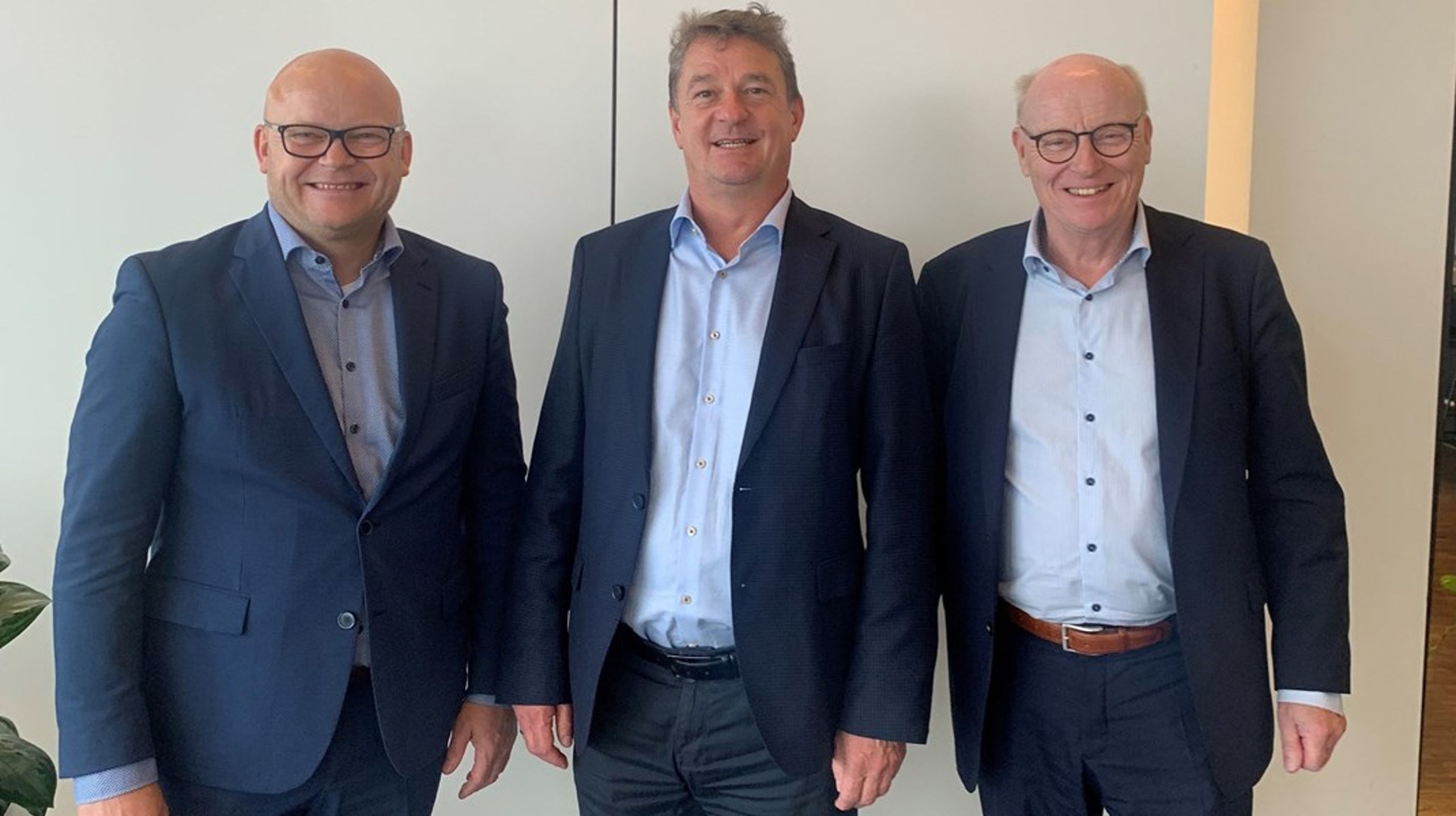 Ny formand i DI Transport,&nbsp;Jess Abildskou (i midten), flankeret af næstformænd Jan Hessellund (til venstre) og Peter B. Jepsen (til højre).