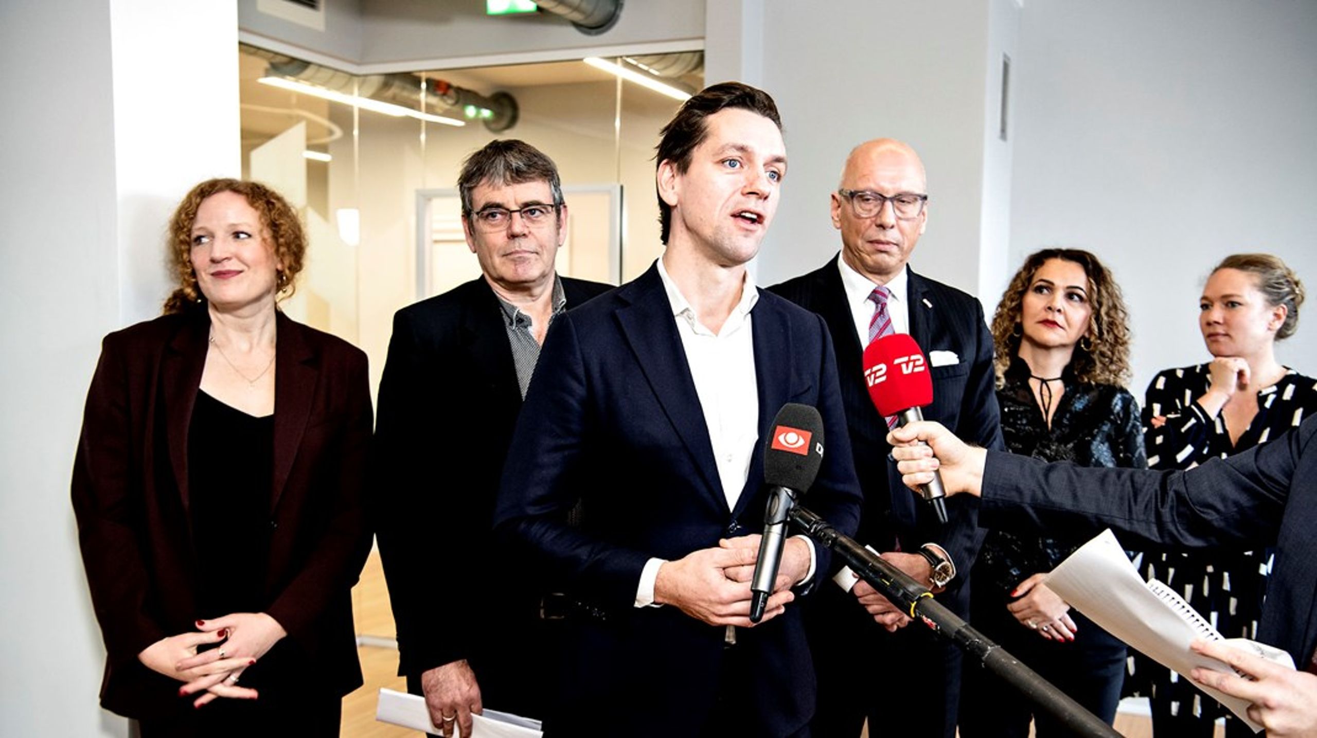 Boligminister Kaare Dybvad (S) præsenterede sammen med en række af Folketingets partier regeringens nye boligaftale på et pressemøde fredag.&nbsp;