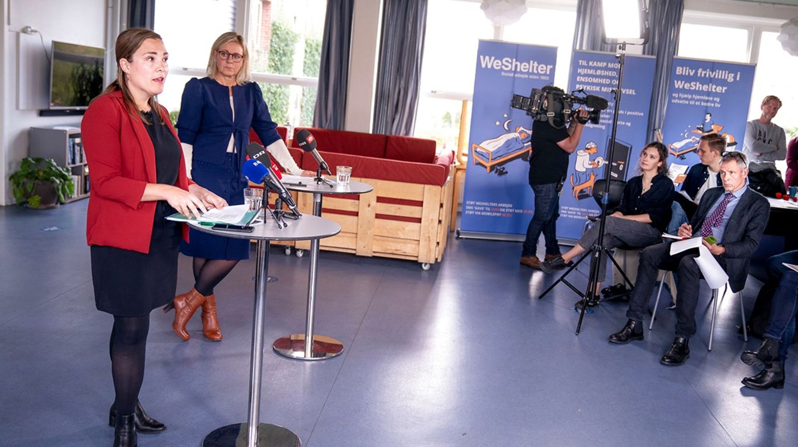 <span>Regeringens hjemløseudspil blev præsenteret af social- og ældreminister Astrid Krag (S) på herberget Kollegiet i Valby. Præcis én måned senere landede regeringen en samlet boligaftale, hvor et af målene er at afskaffe langvarig hjemløshed - blandt andet ved hjælp af 4050 billige boliger.<br></span>