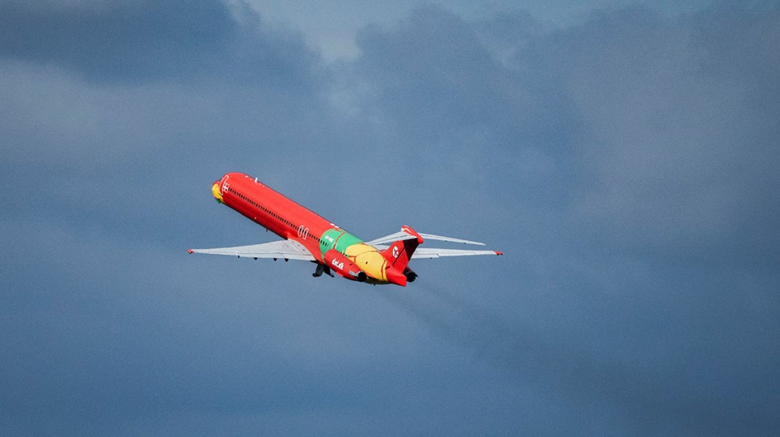 Med statsministerens udmelding om grøn indenrigsflyvning i sin nytårstale&nbsp;viser hun, at ikke bare er regeringen villig til at lægge de støttekroner, der blev aftalt i 2021 -&nbsp;de er også parate til at skabe et lokalt marked, skriver Thomas Damkjær Petersen.&nbsp;