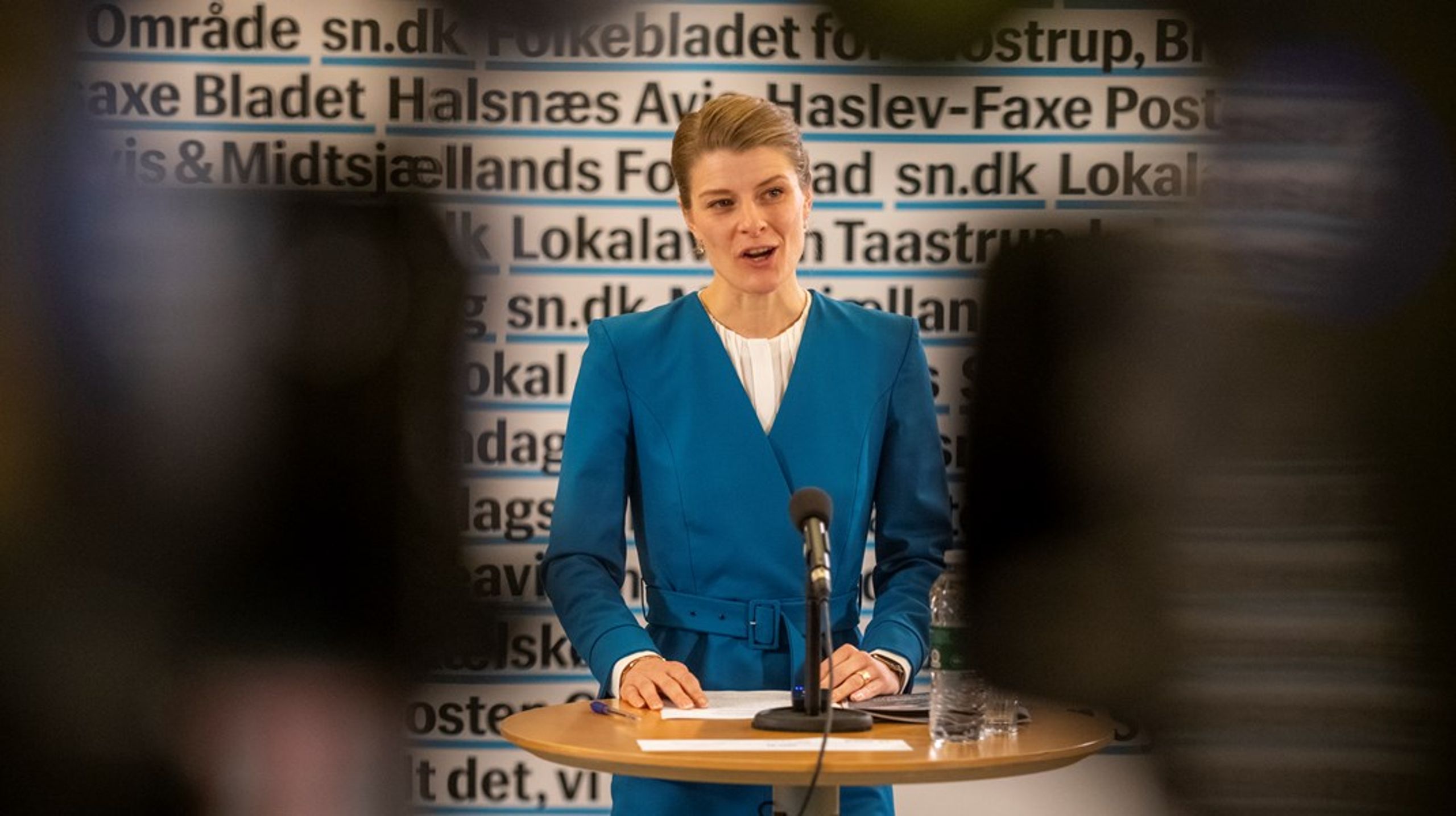 "Danmark skal gå forrest for at sikre større demokratisk kontrol med techgiganterne, der på kort tid har opnået enorm indflydelse på vores liv, vores samfund og vores fællesskab," lød det fra kulturminister Ane Halsboe-Jørgensen (S).