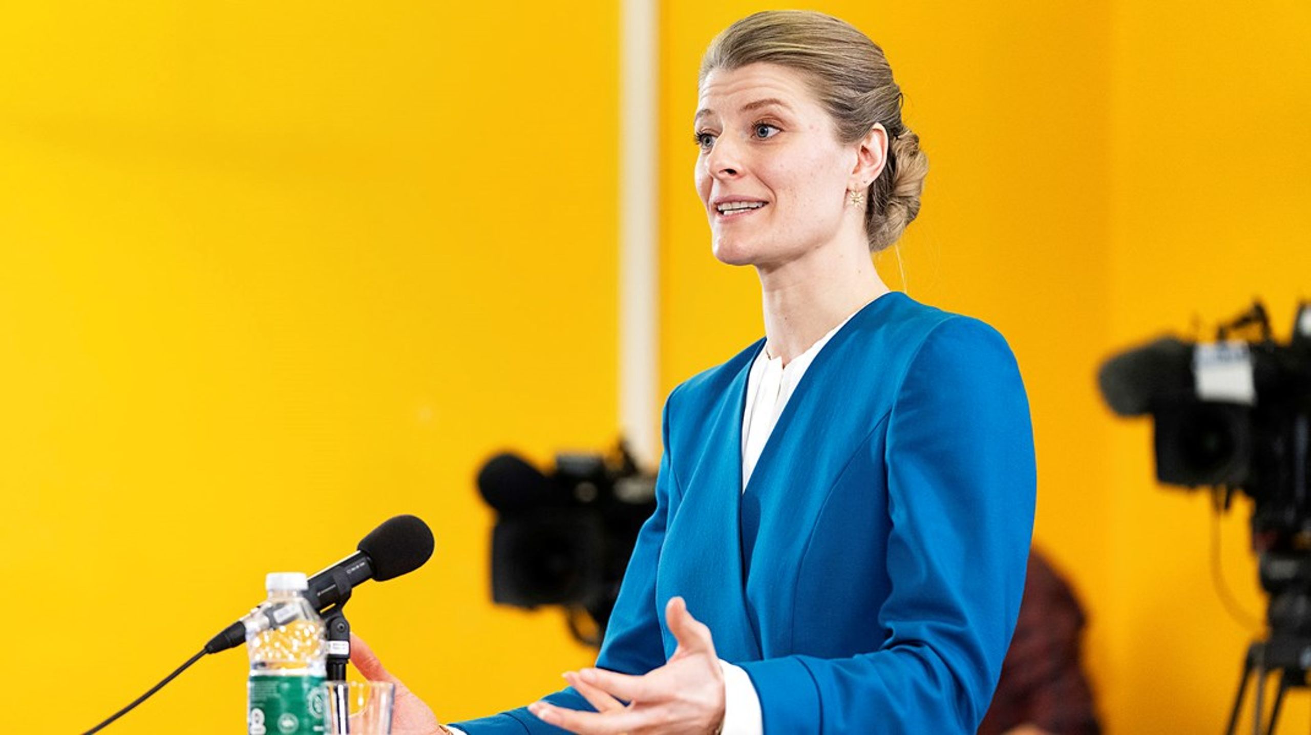 Regeringen har i deres medieudspil foreslået et såkaldt kulturbidrag hos streamingtjenesterne på fem procent. Bidraget skal gå til mere danskproduceret indhold.